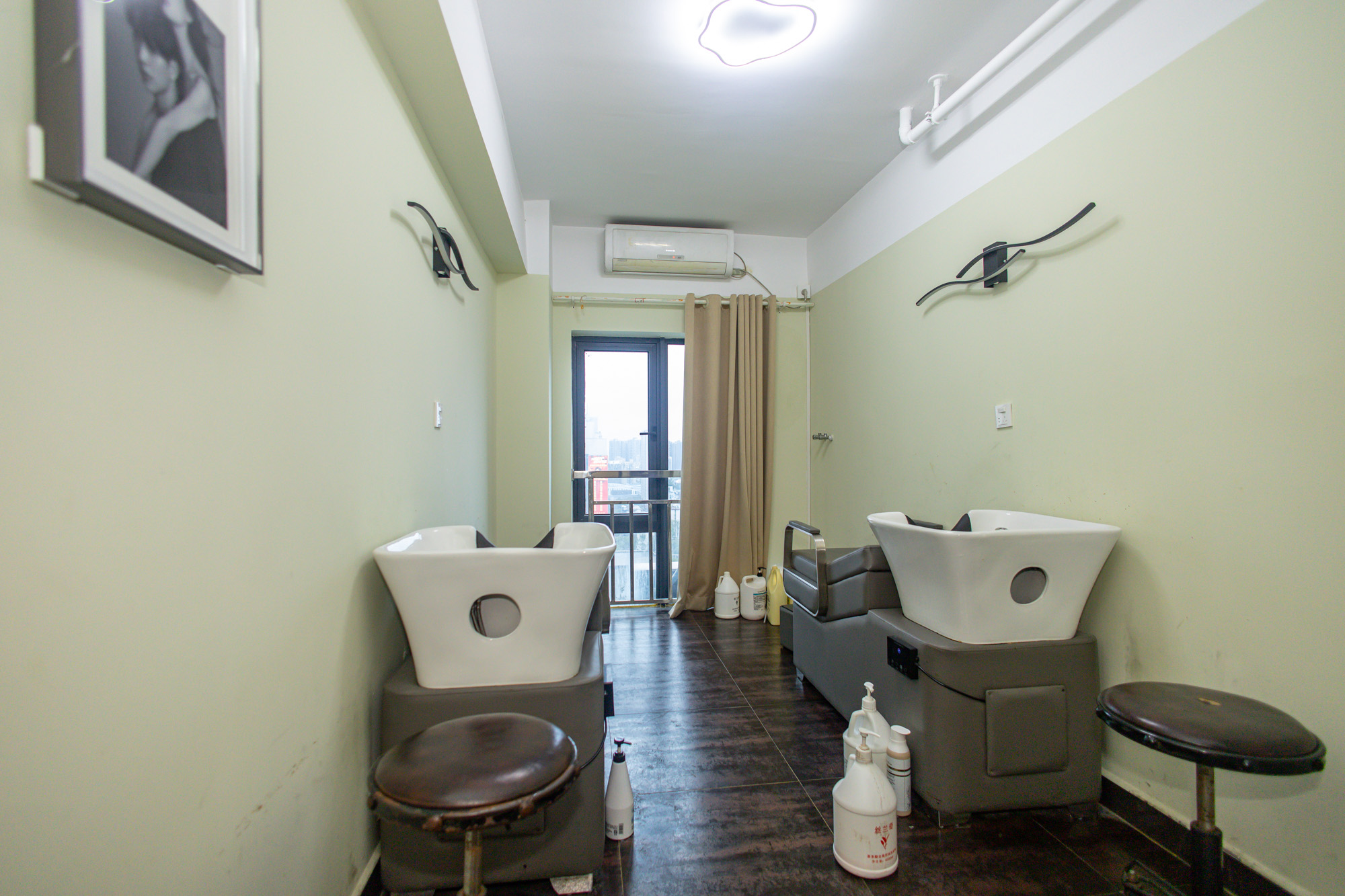 星大峰汇商务楼 3室2厅2卫 65.0万 星大峰汇商务楼 3室2厅2卫 65.0万卧室