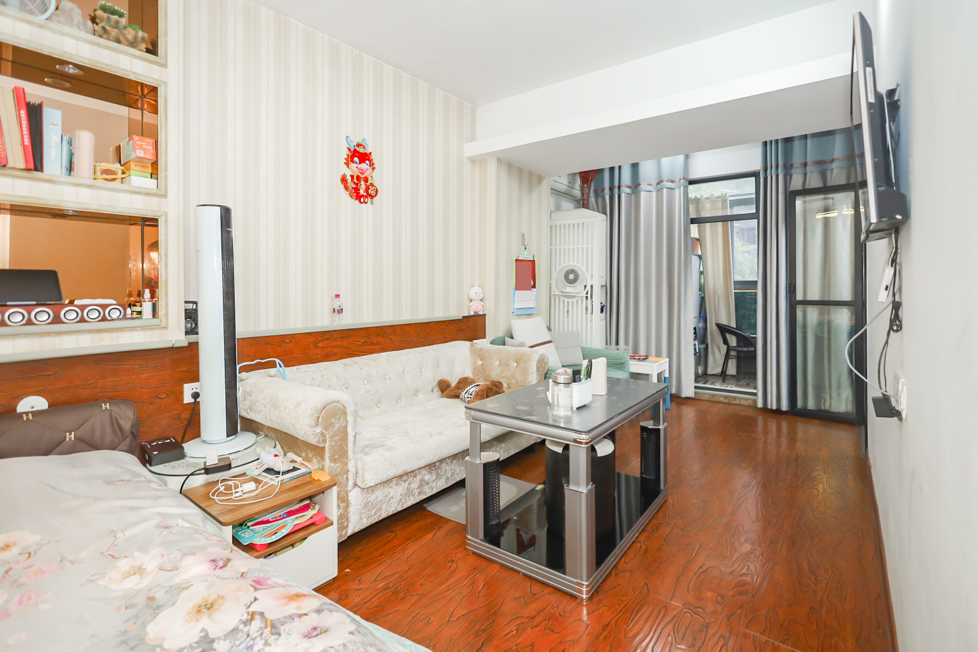 西山汇景一、二期 1室1厅1卫 42.8万 西山汇景一、二期 1室1厅1卫 42.8万客厅