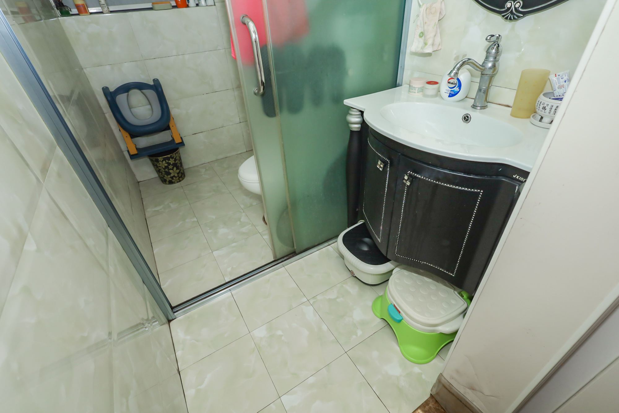 西山汇景一、二期 1室1厅1卫 42.8万 西山汇景一、二期 1室1厅1卫 42.8万卫生间