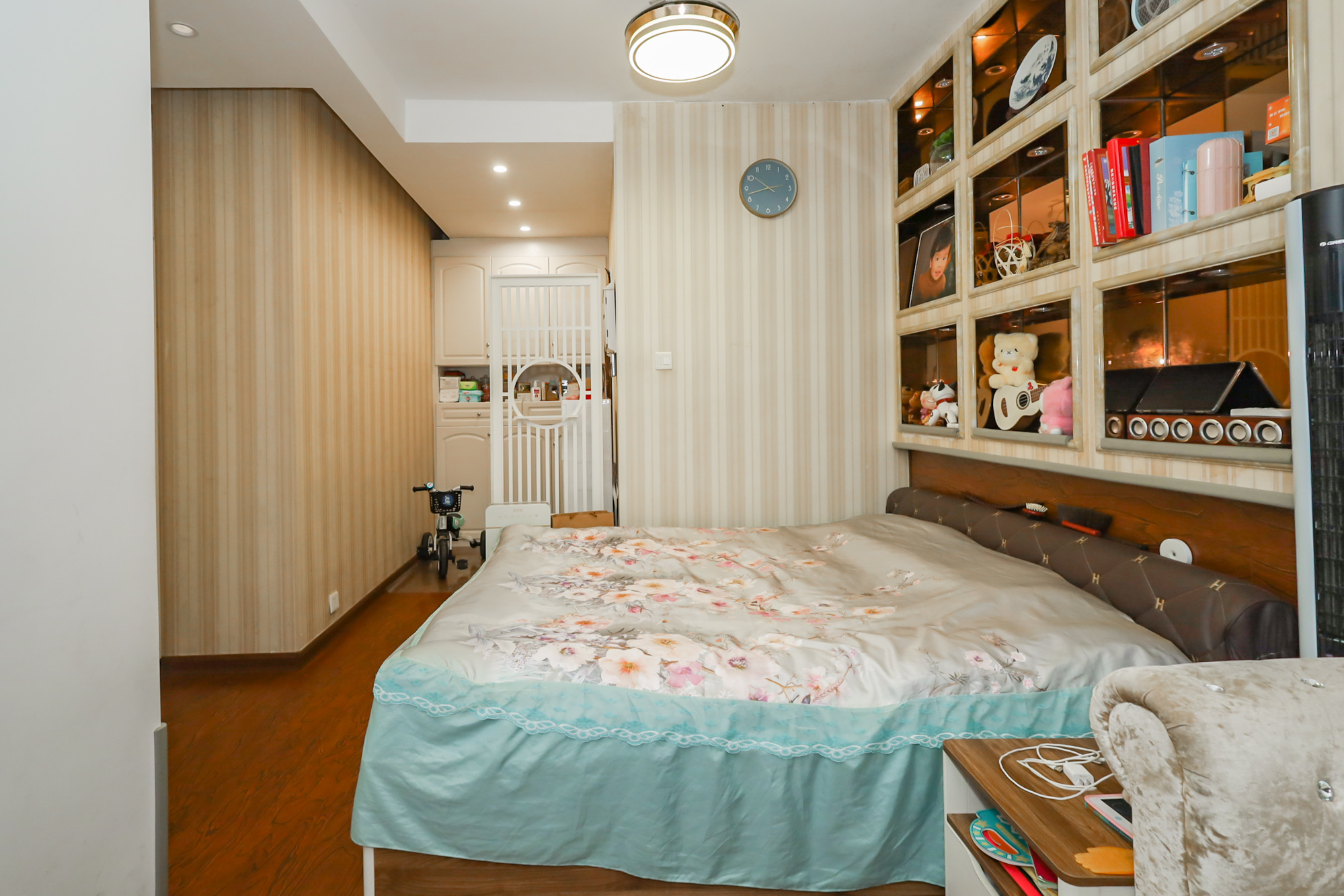 西山汇景一、二期 1室1厅1卫 42.8万 西山汇景一、二期 1室1厅1卫 42.8万卧室