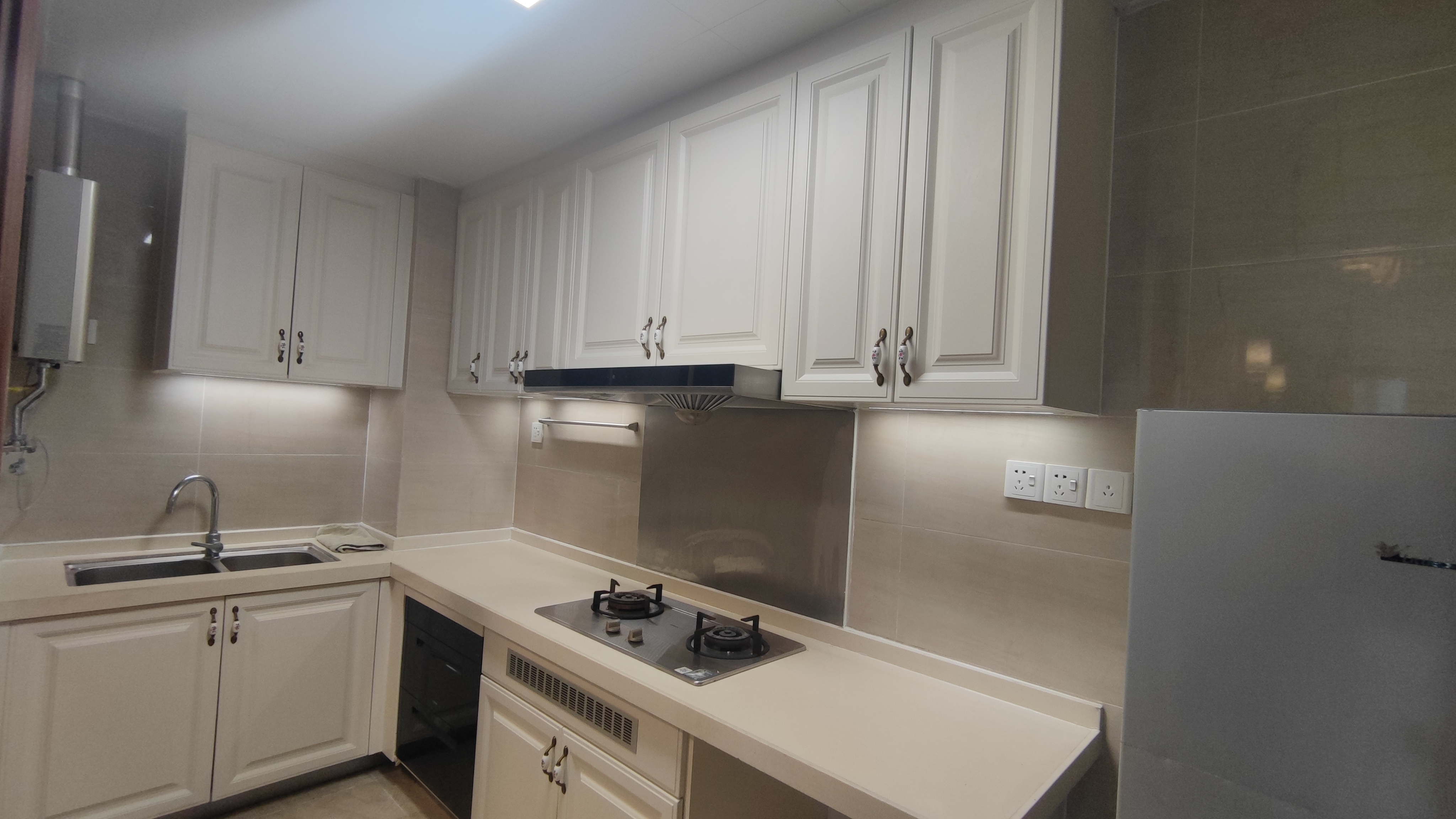 恒大御景半岛  3室2厅1卫    65.0万 恒大御景半岛  3室2厅1卫    65.0万室内图