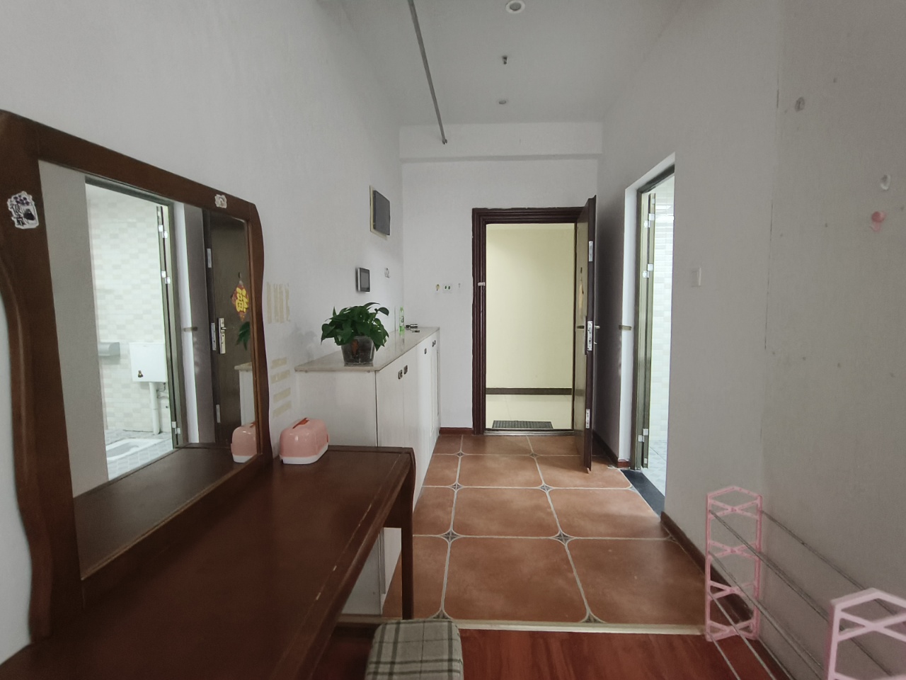 保利麓谷林语I区 1室1厅1卫 1500.0元/月 保利麓谷林语I区 1室1厅1卫 1500.0元/月室内图