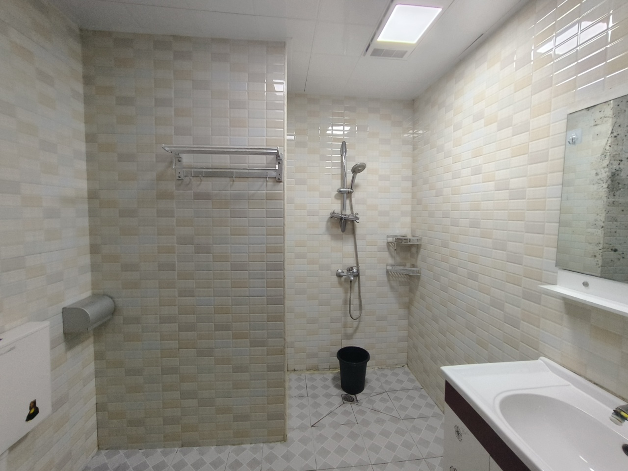 保利麓谷林语I区 1室1厅1卫 1500.0元/月 保利麓谷林语I区 1室1厅1卫 1500.0元/月室内图