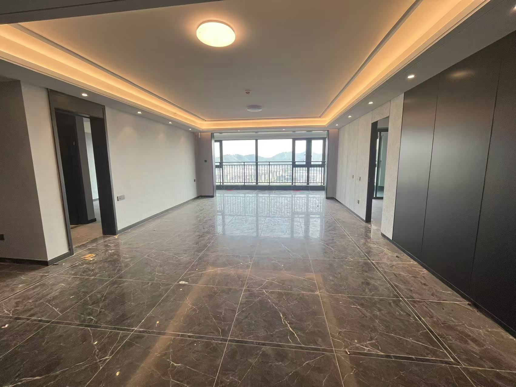 绿地麓云国际一期 5室2厅3卫 7000.0元/月 绿地麓云国际一期 5室2厅3卫 7000.0元/月室内图