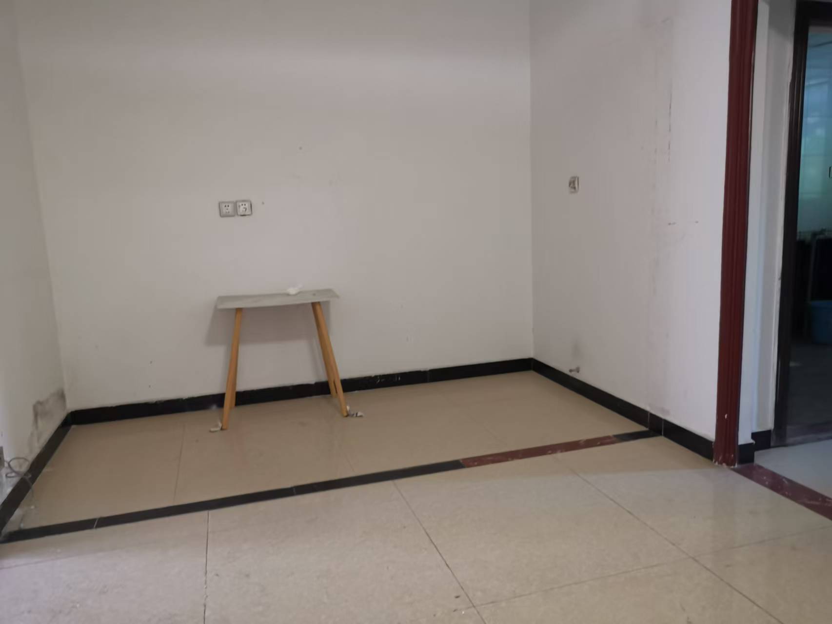 香江城市花园 1室0厅0卫 2600.0元/月 香江城市花园 1室0厅0卫 2600.0元/月室内图