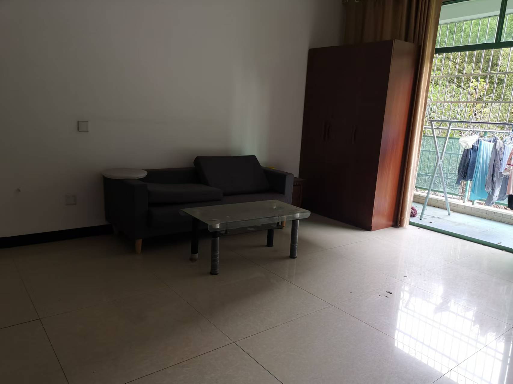 香江城市花园 1室0厅0卫 2600.0元/月 香江城市花园 1室0厅0卫 2600.0元/月室内图