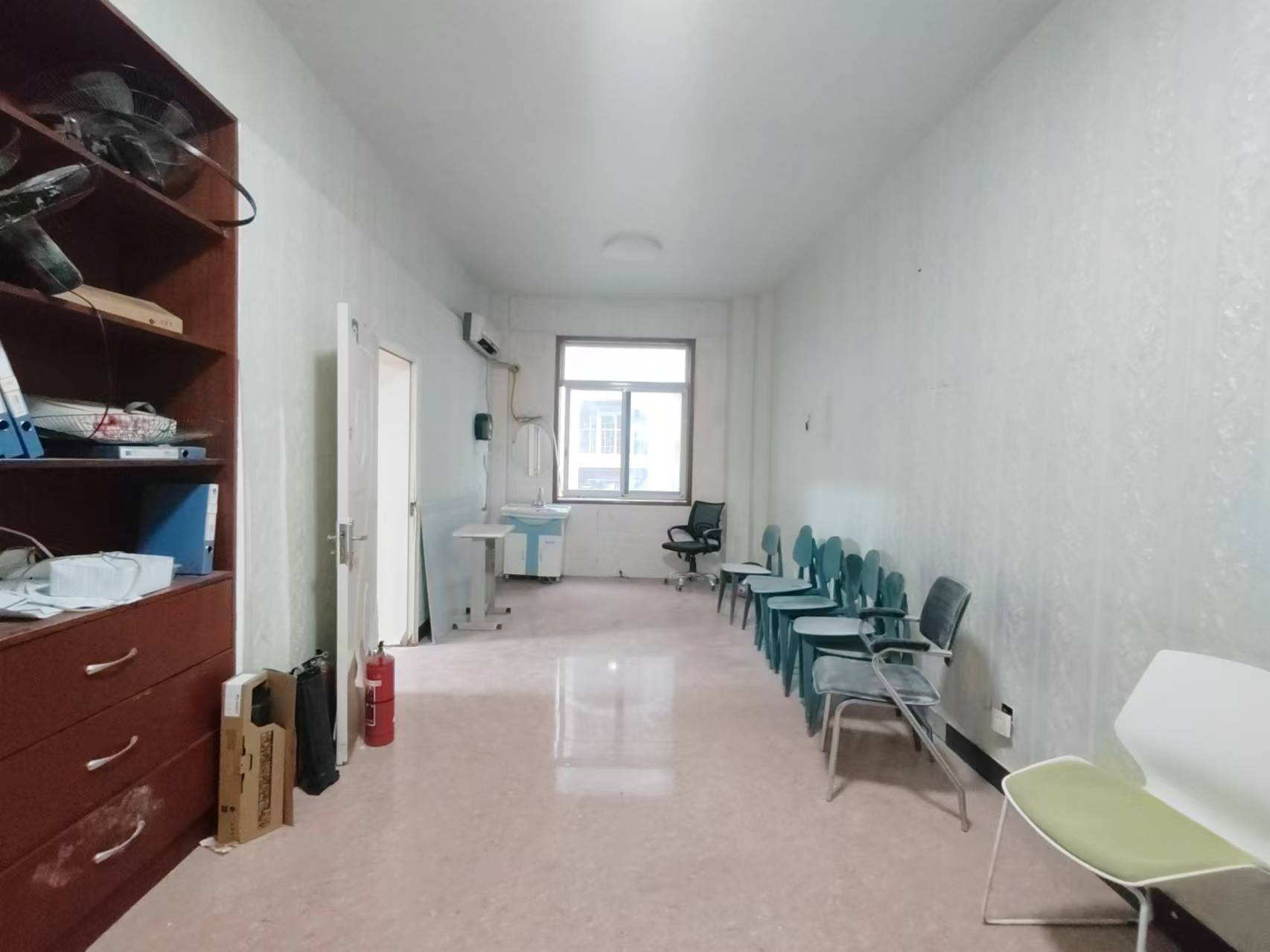 鸿铭中心  1室1厅1卫    3200.0元/月 鸿铭中心  1室1厅1卫    3200.0元/月室内图