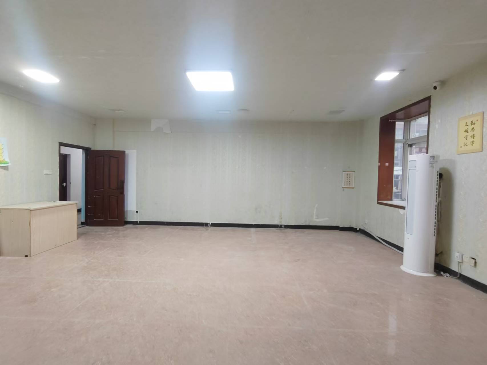 鸿铭中心  1室1厅1卫   3200.00元/月室内图