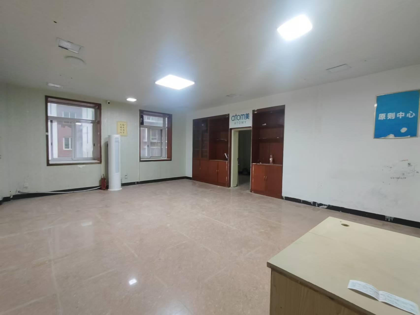鸿铭中心  1室1厅1卫   3200.00元/月室内图