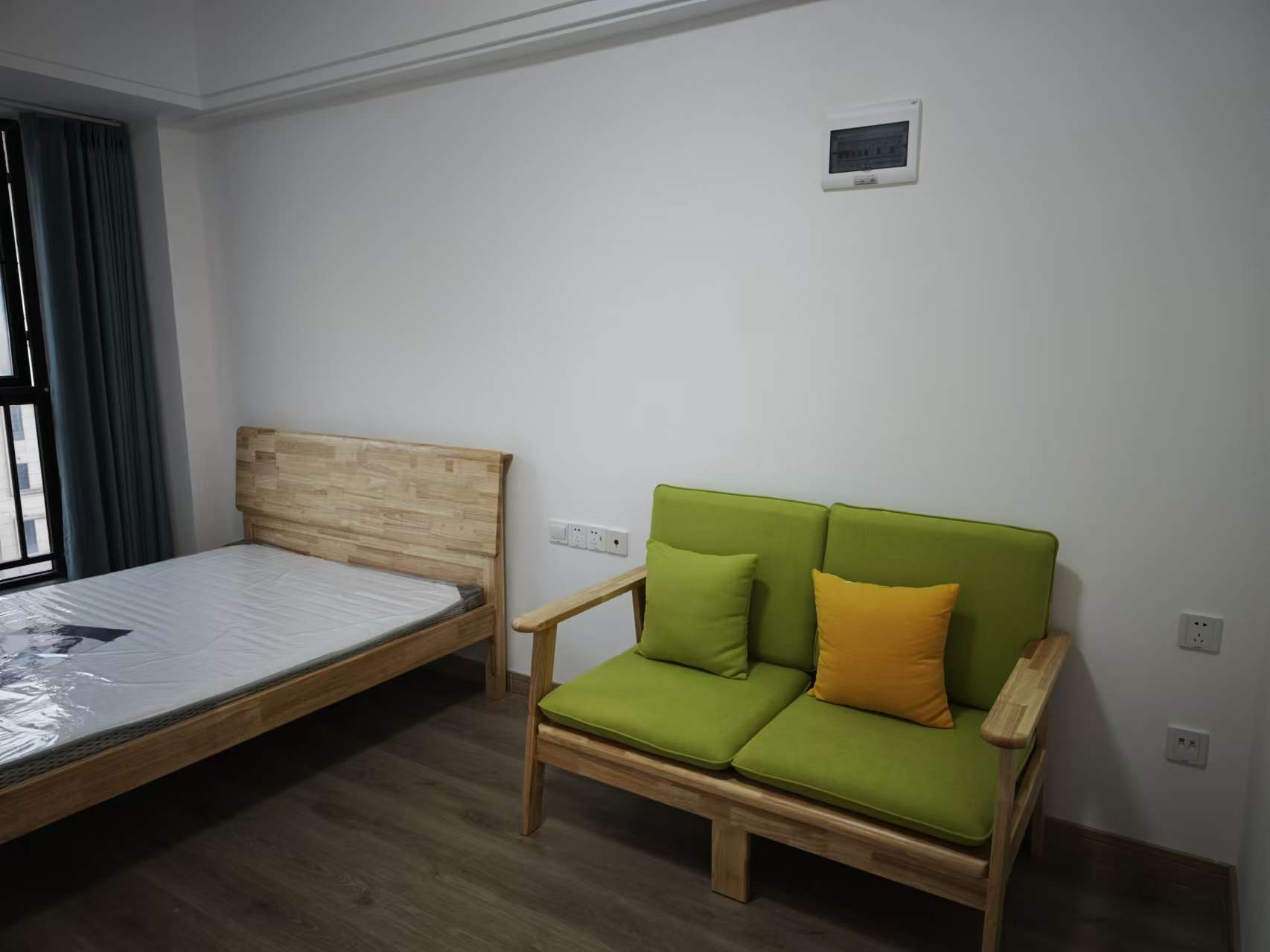 新城和樾(新城和樾公馆) 1室1厅1卫 1500.0元/月 新城和樾(新城和樾公馆) 1室1厅1卫 1500.0元/月室内图