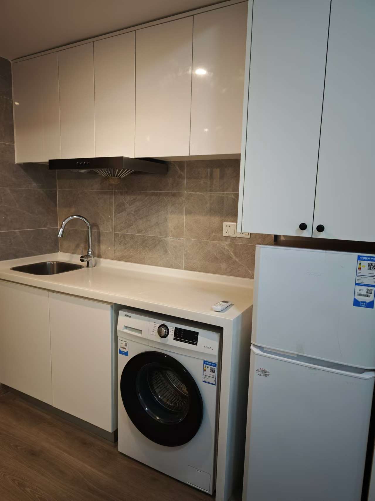 新城和樾(新城和樾公馆) 1室1厅1卫 1500.0元/月 新城和樾(新城和樾公馆) 1室1厅1卫 1500.0元/月室内图