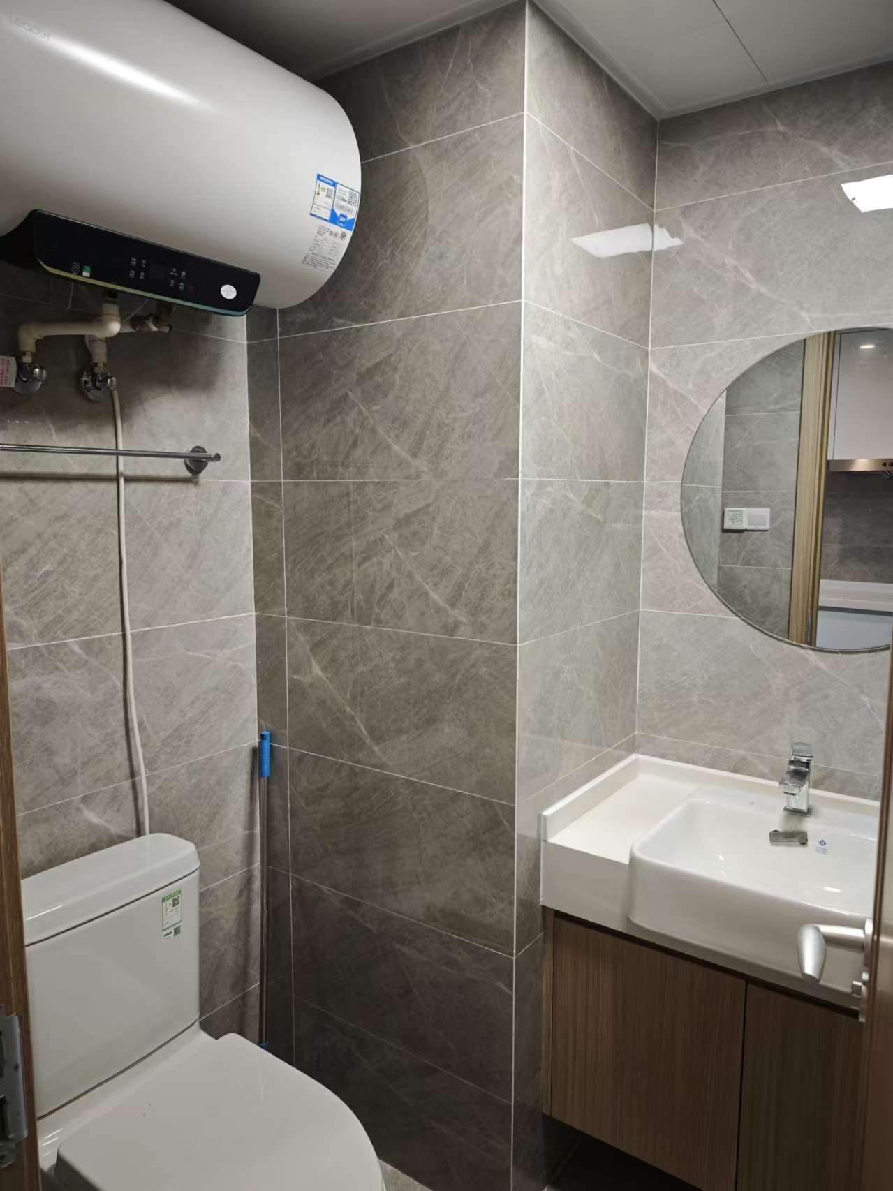 新城和樾(新城和樾公馆) 1室1厅1卫 1500.0元/月 新城和樾(新城和樾公馆) 1室1厅1卫 1500.0元/月室内图