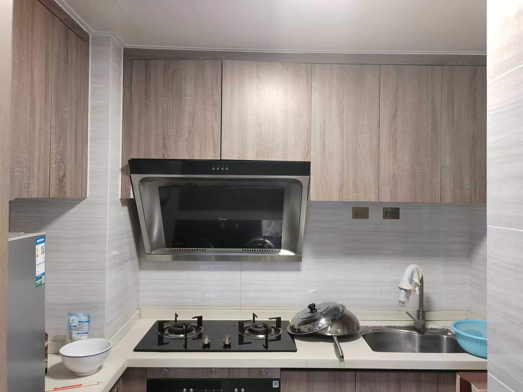 美的翰城  3室2厅1卫    1800.0元/月 美的翰城  3室2厅1卫    1800.0元/月室内图