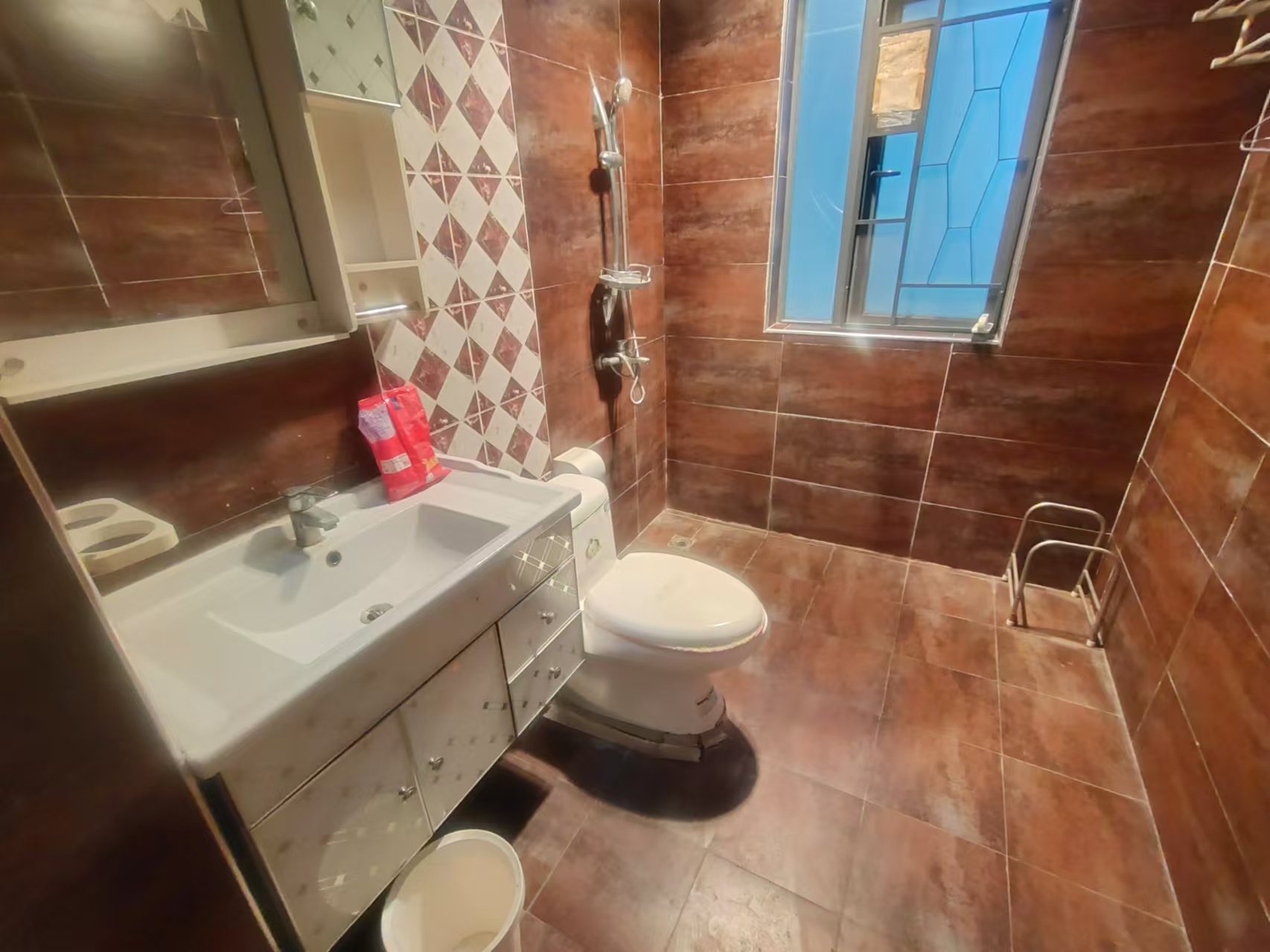 华晨御园 3室2厅2卫 2000.0元/月 华晨御园 3室2厅2卫 2000.0元/月室内图