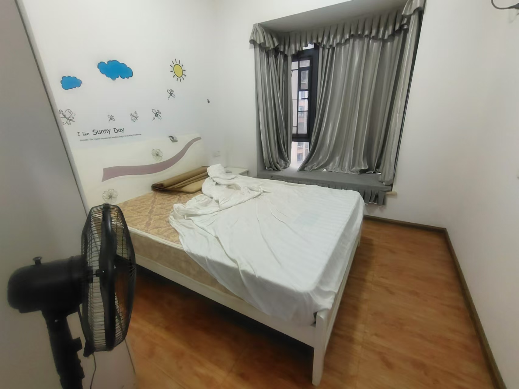 华晨御园 3室2厅2卫 2000.0元/月 华晨御园 3室2厅2卫 2000.0元/月室内图