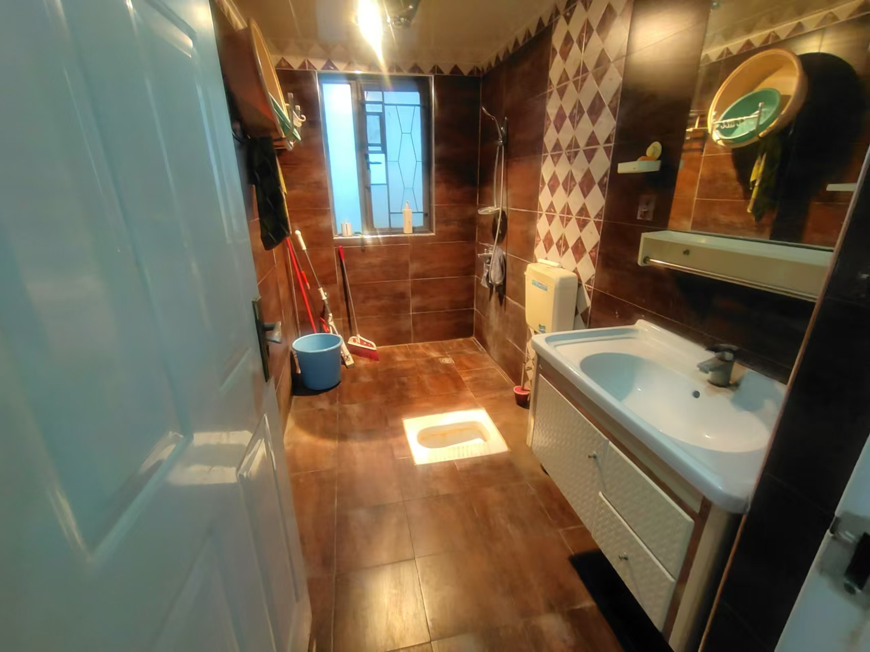 华晨御园 3室2厅2卫 2000.0元/月 华晨御园 3室2厅2卫 2000.0元/月室内图