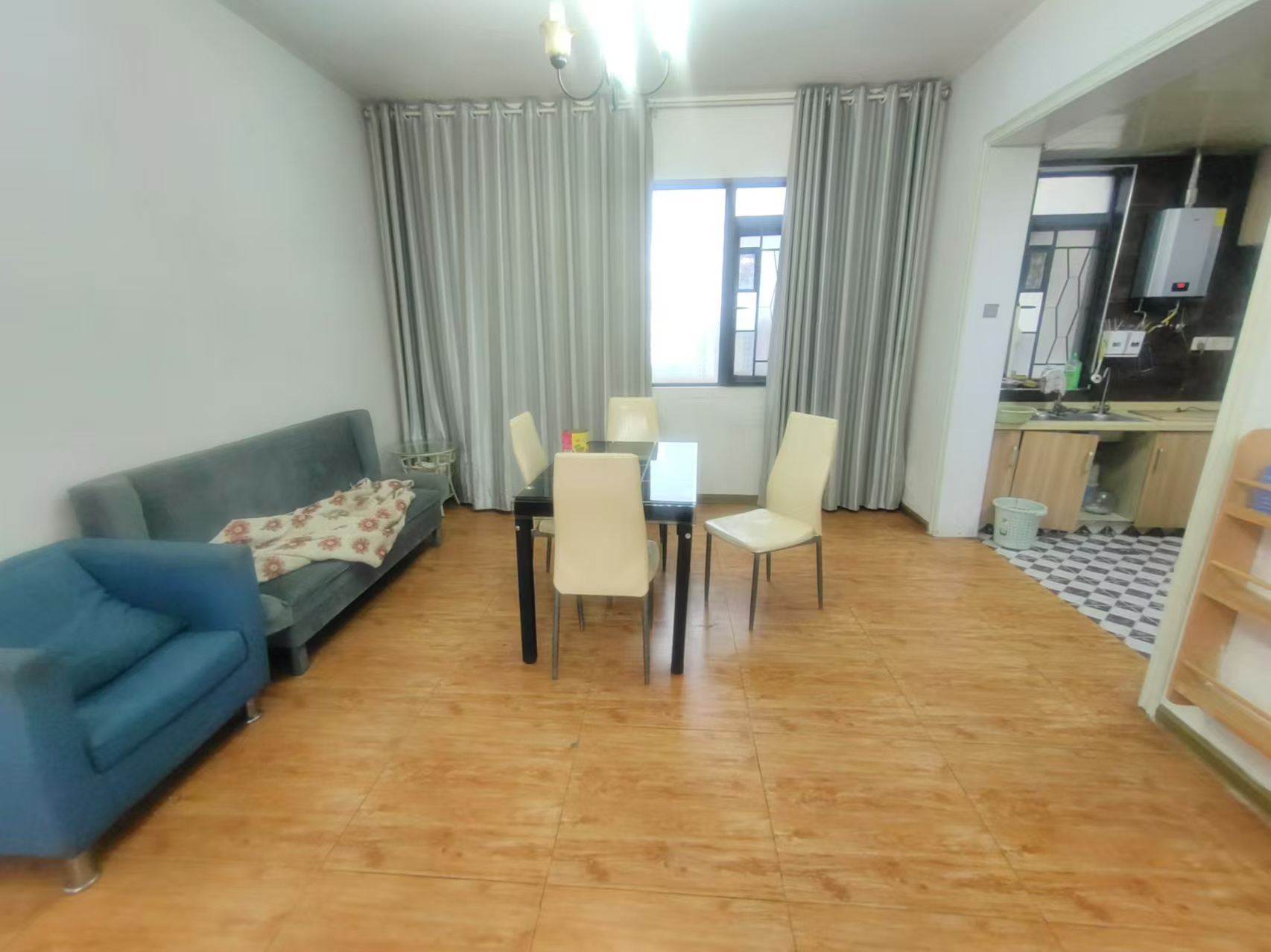 华晨御园 3室2厅2卫 2000.0元/月 华晨御园 3室2厅2卫 2000.0元/月室内图