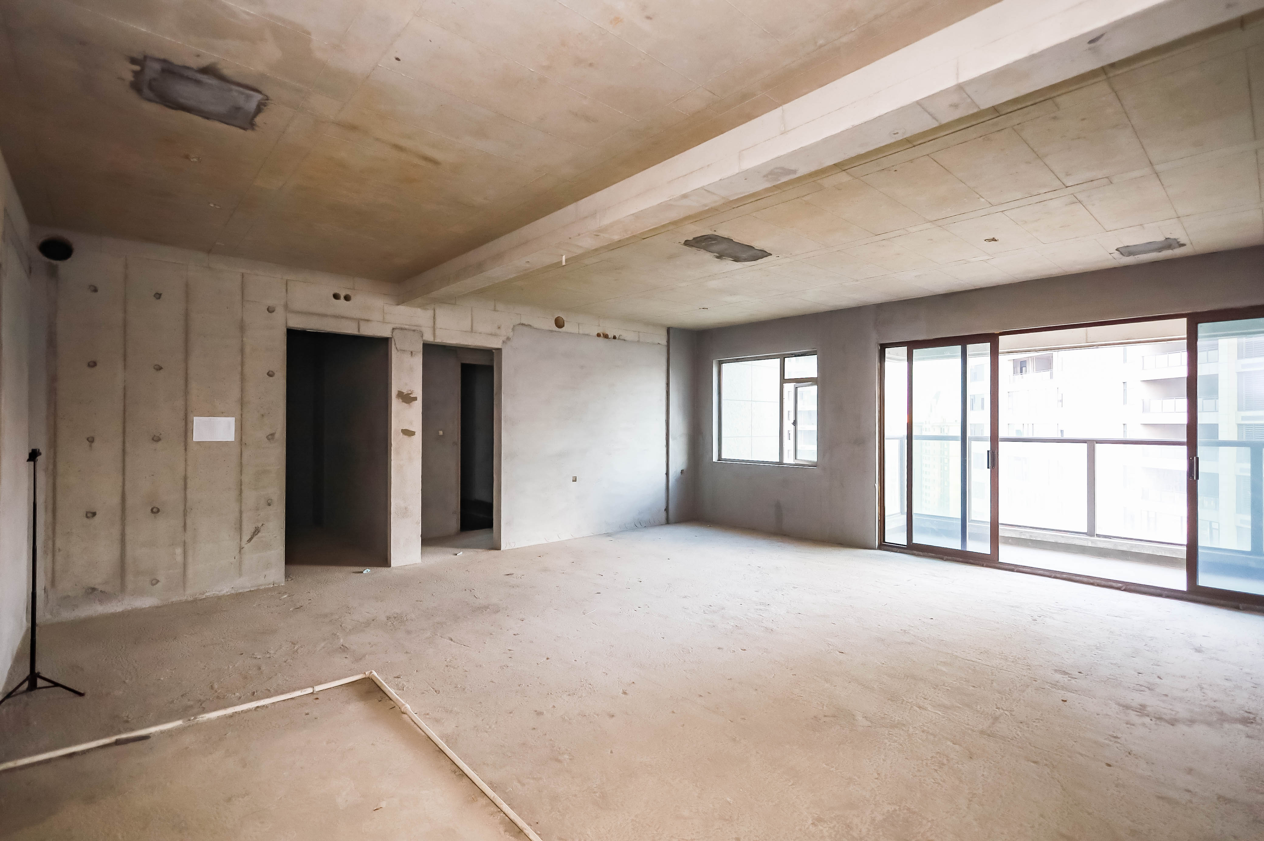 万象府台  3室2厅2卫   255.00万客厅