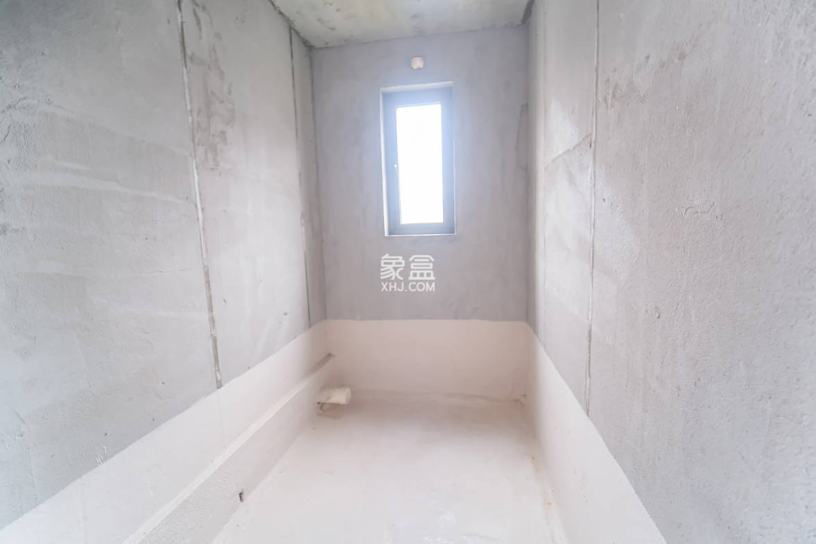 保利金香槟 4室2厅2卫 118.0万 保利金香槟 4室2厅2卫 118.0万卫生间