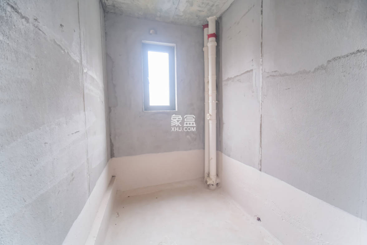 保利金香槟 4室2厅2卫 118.0万 保利金香槟 4室2厅2卫 118.0万卫生间