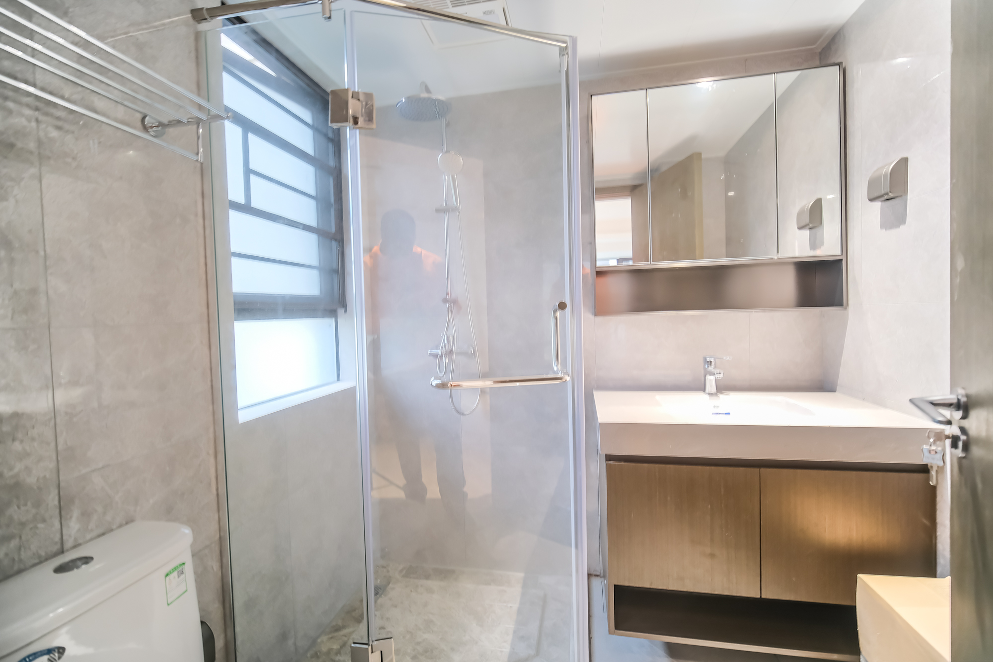 荣盛锦绣学府 3室2厅2卫 100.0万 荣盛锦绣学府 3室2厅2卫 100.0万卫生间