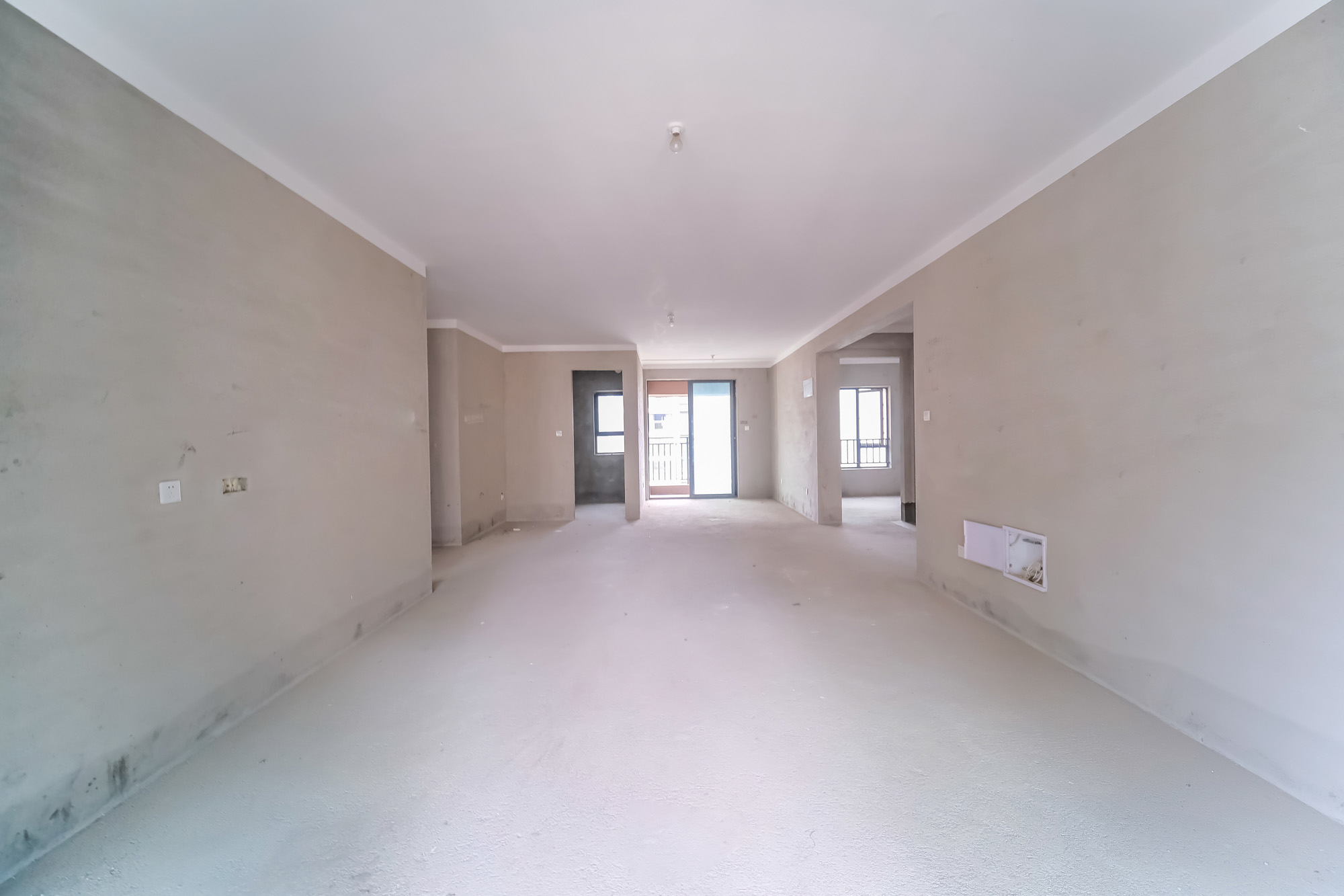 荣盛城  4室2厅2卫    89.8万 荣盛城  4室2厅2卫    89.8万客厅