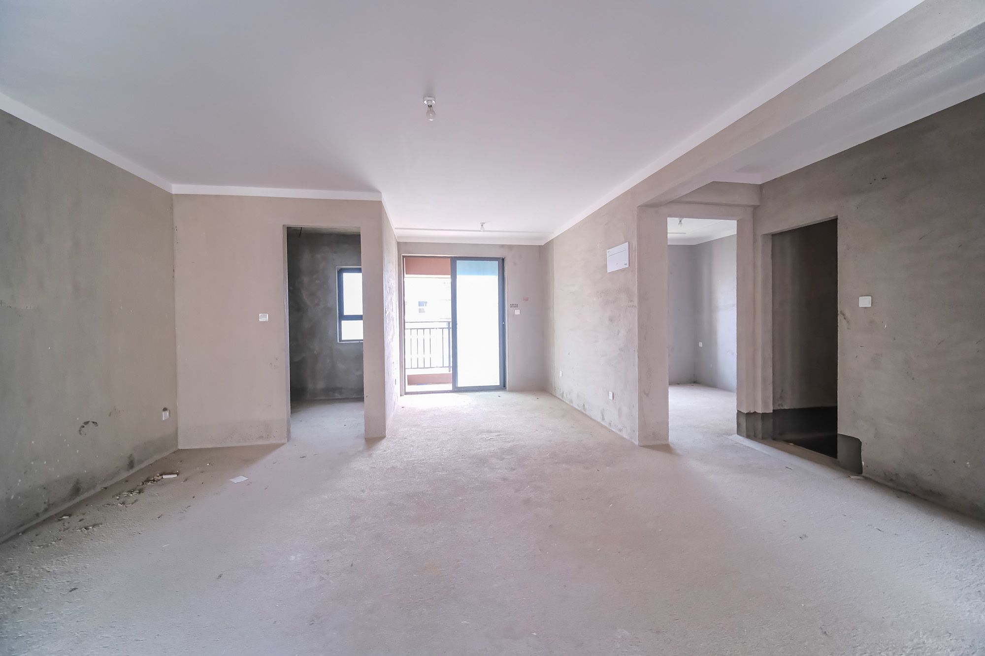 荣盛城  4室2厅2卫    89.8万 荣盛城  4室2厅2卫    89.8万客厅