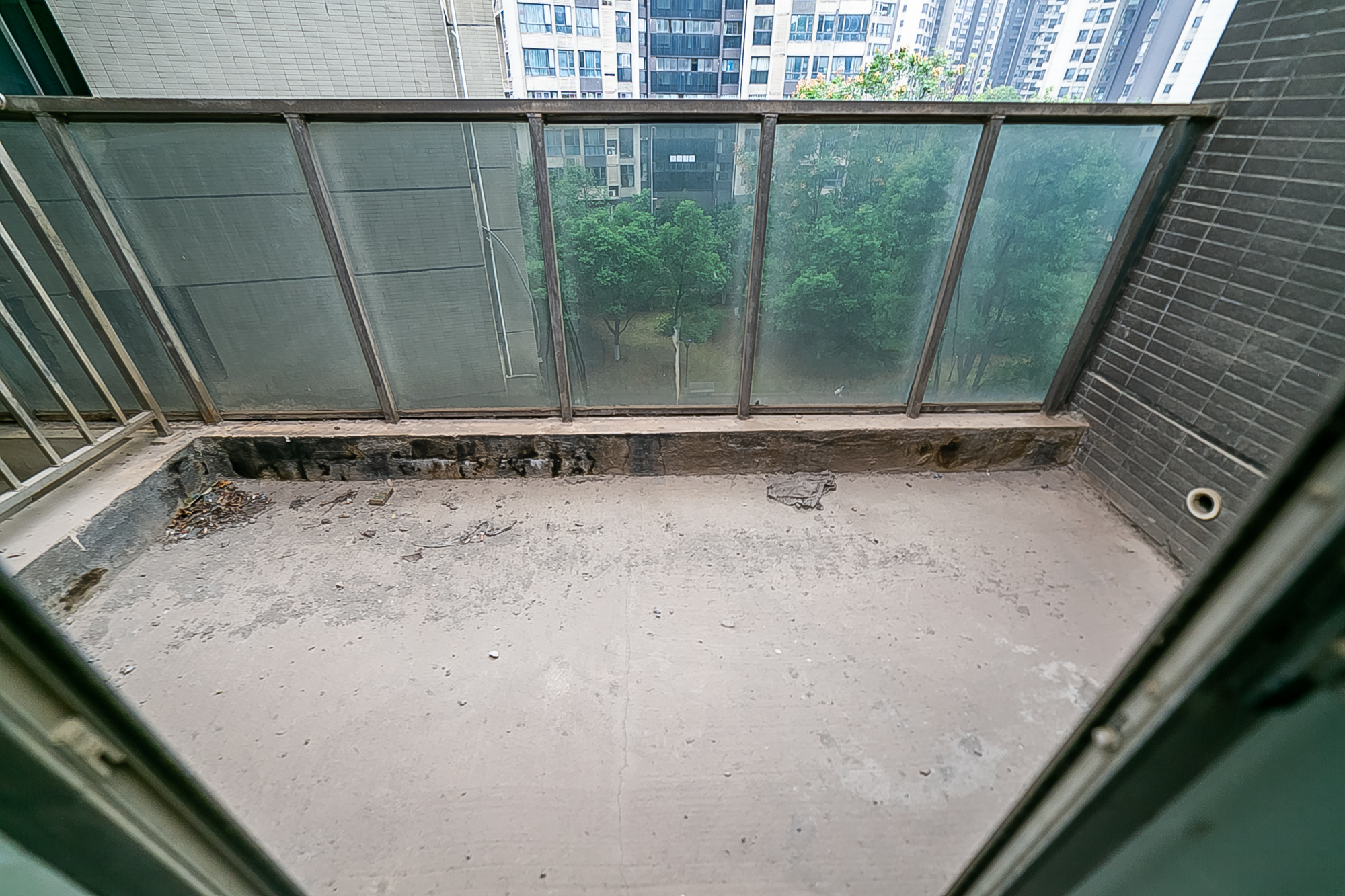 通用时代国际社区 4室2厅2卫 138.8万 通用时代国际社区 4室2厅2卫 138.8万阳台