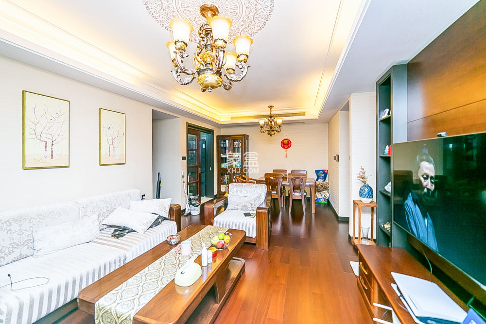 万科紫台  3室2厅2卫    338.0万