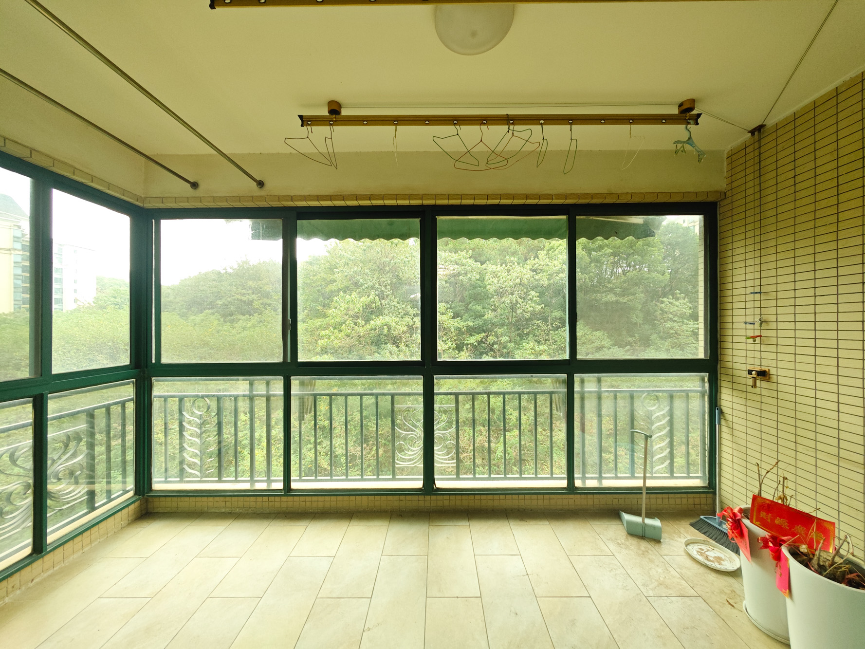 恒大城 4室2厅2卫 110.0万 恒大城 4室2厅2卫 110.0万阳台