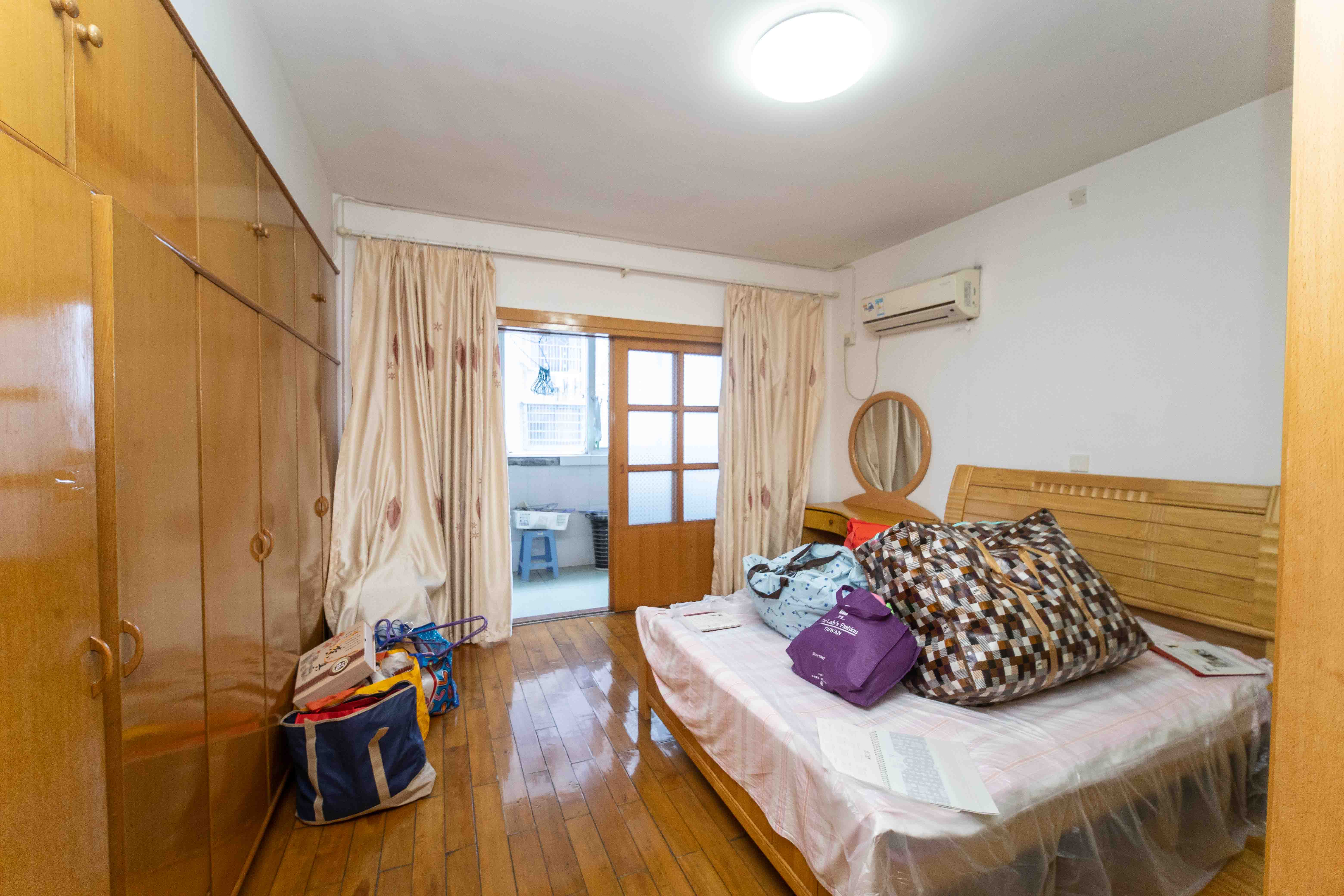 紫薇公寓  3室2厅2卫    80.0万卧室