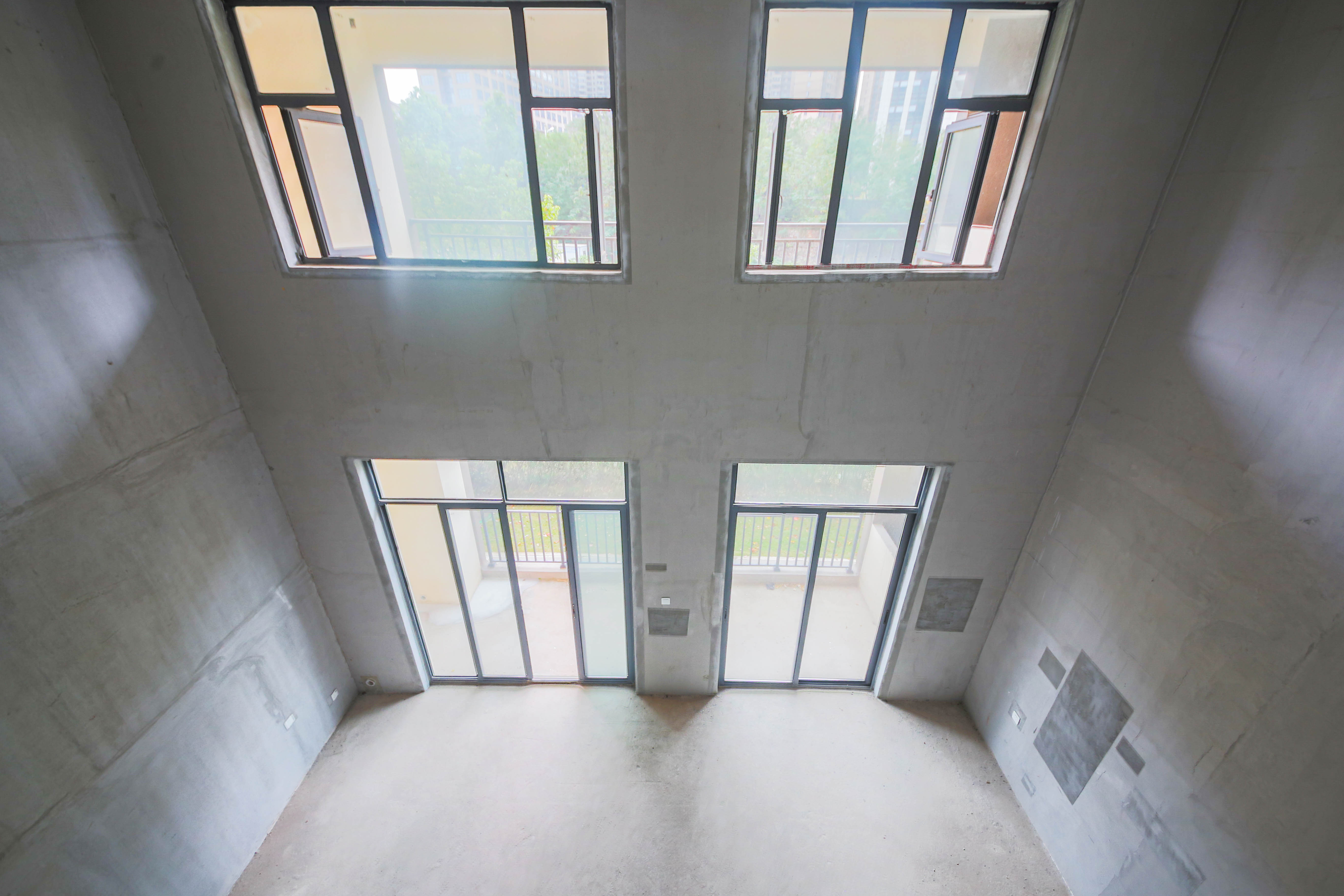 中建钰和城  4室2厅2卫   155.00万客厅