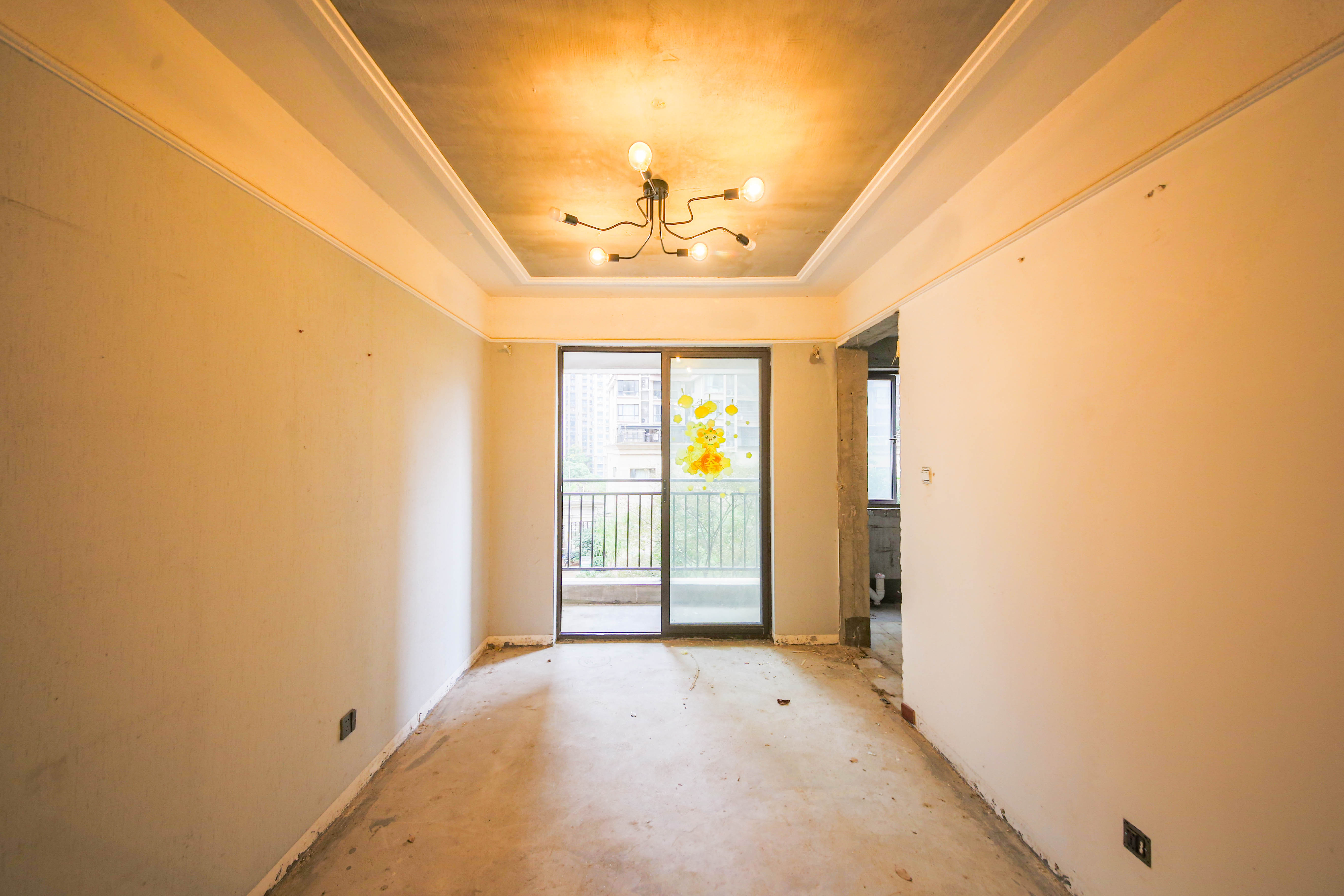 文景领秀  4室2厅1卫    105.0万 文景领秀  4室2厅1卫    105.0万客厅