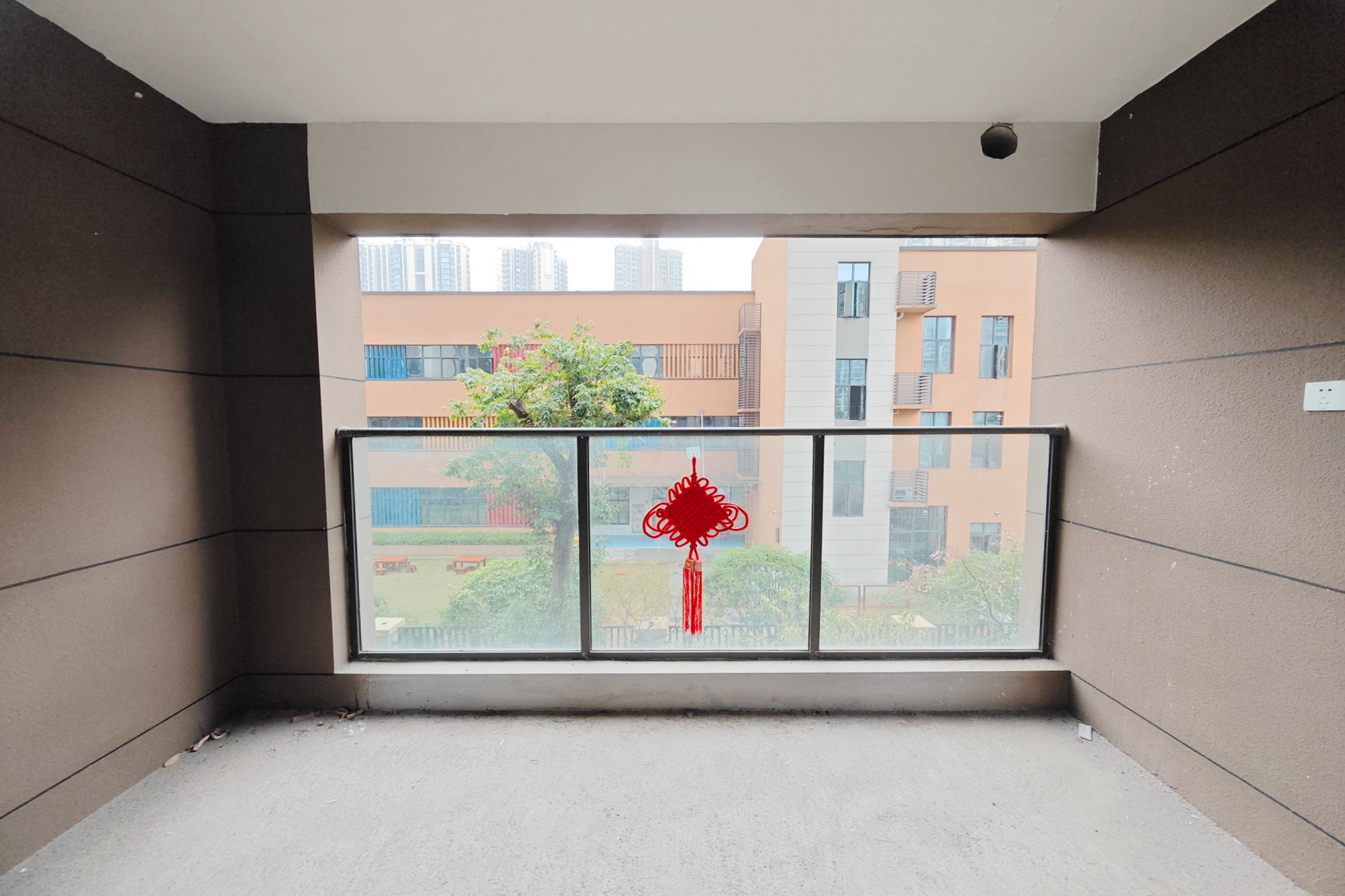 国欣向荣府  3室2厅2卫    145.0万 国欣向荣府  3室2厅2卫    145.0万阳台