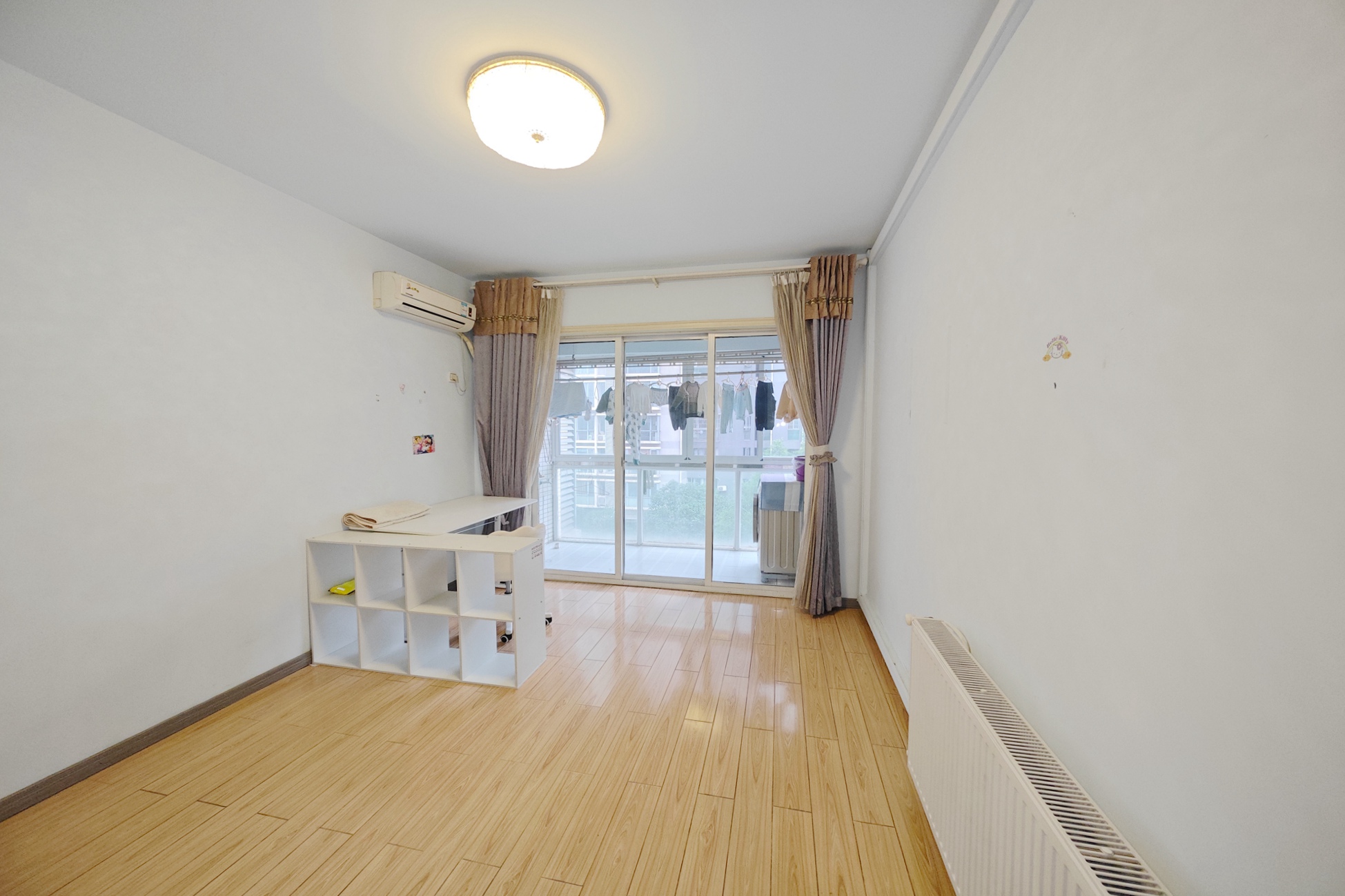 格蓝康都  4室2厅2卫    125.0万 格蓝康都  4室2厅2卫    125.0万卧室