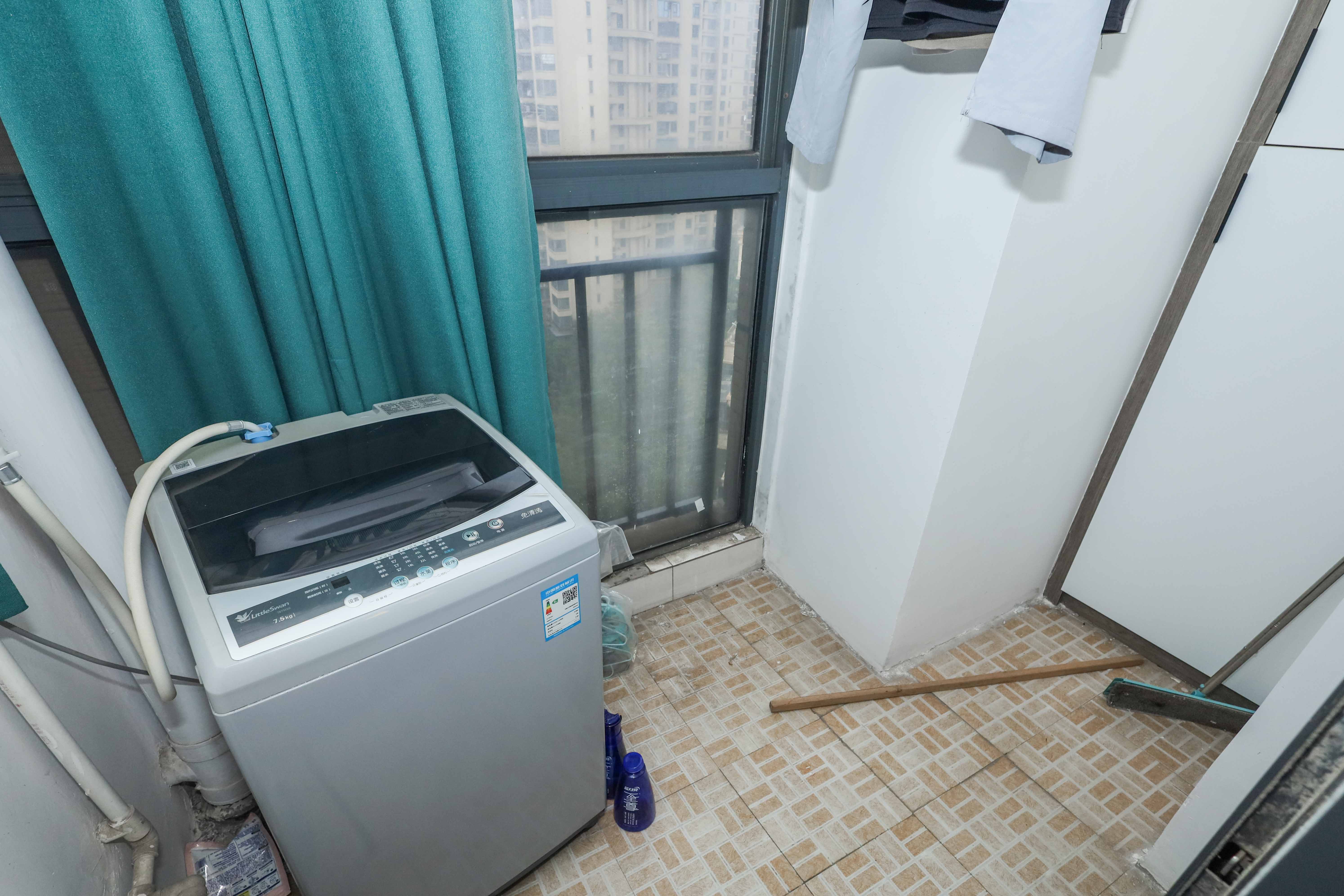 保利麓谷林语A区  3室2厅1卫   88.80万阳台