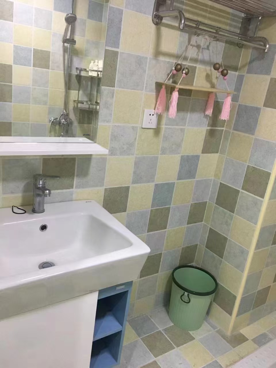 御江帝景  1室1厅1卫    1200.0元/月 御江帝景  1室1厅1卫    1200.0元/月室内图