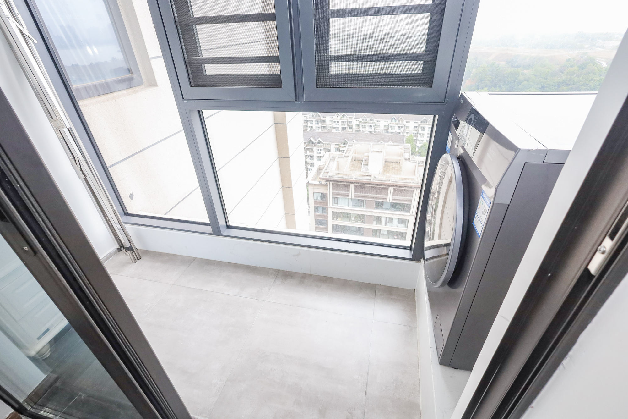 金茂建发泊悦  4室2厅2卫   220.00万其他