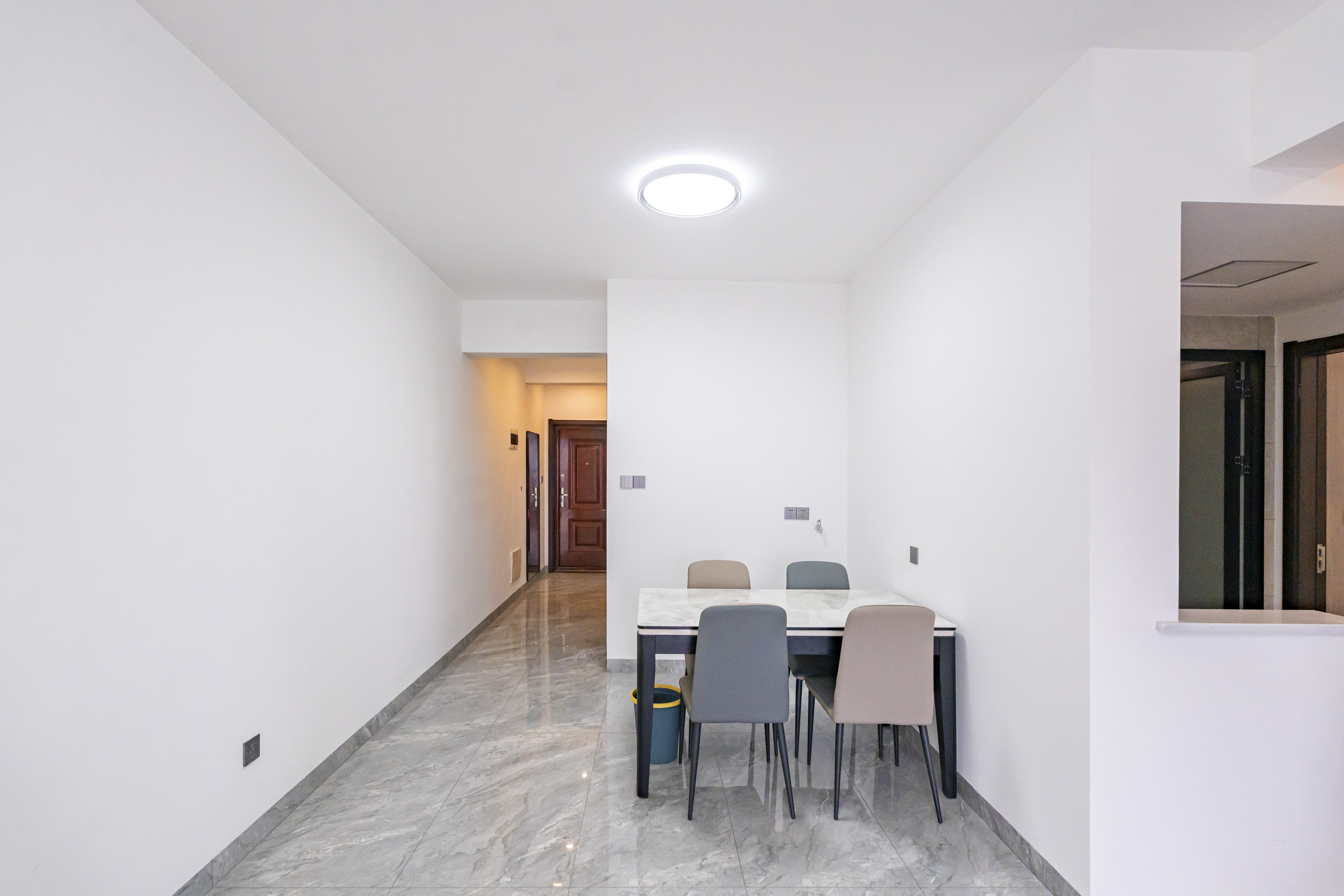 上园商住小区 4室2厅1卫 106.0万 上园商住小区 4室2厅1卫 106.0万客厅