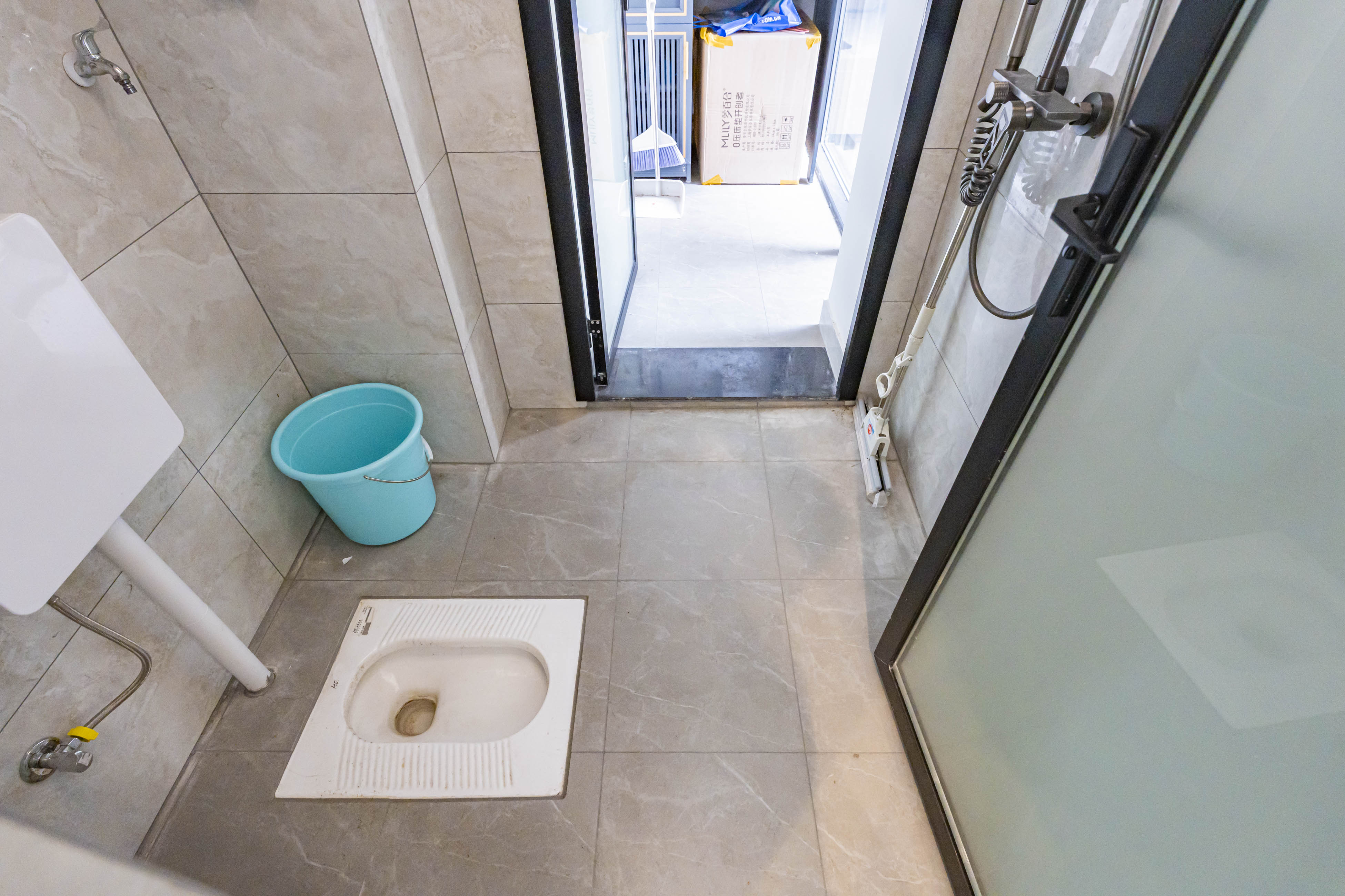 上园商住小区 4室2厅1卫 106.0万 上园商住小区 4室2厅1卫 106.0万卫生间