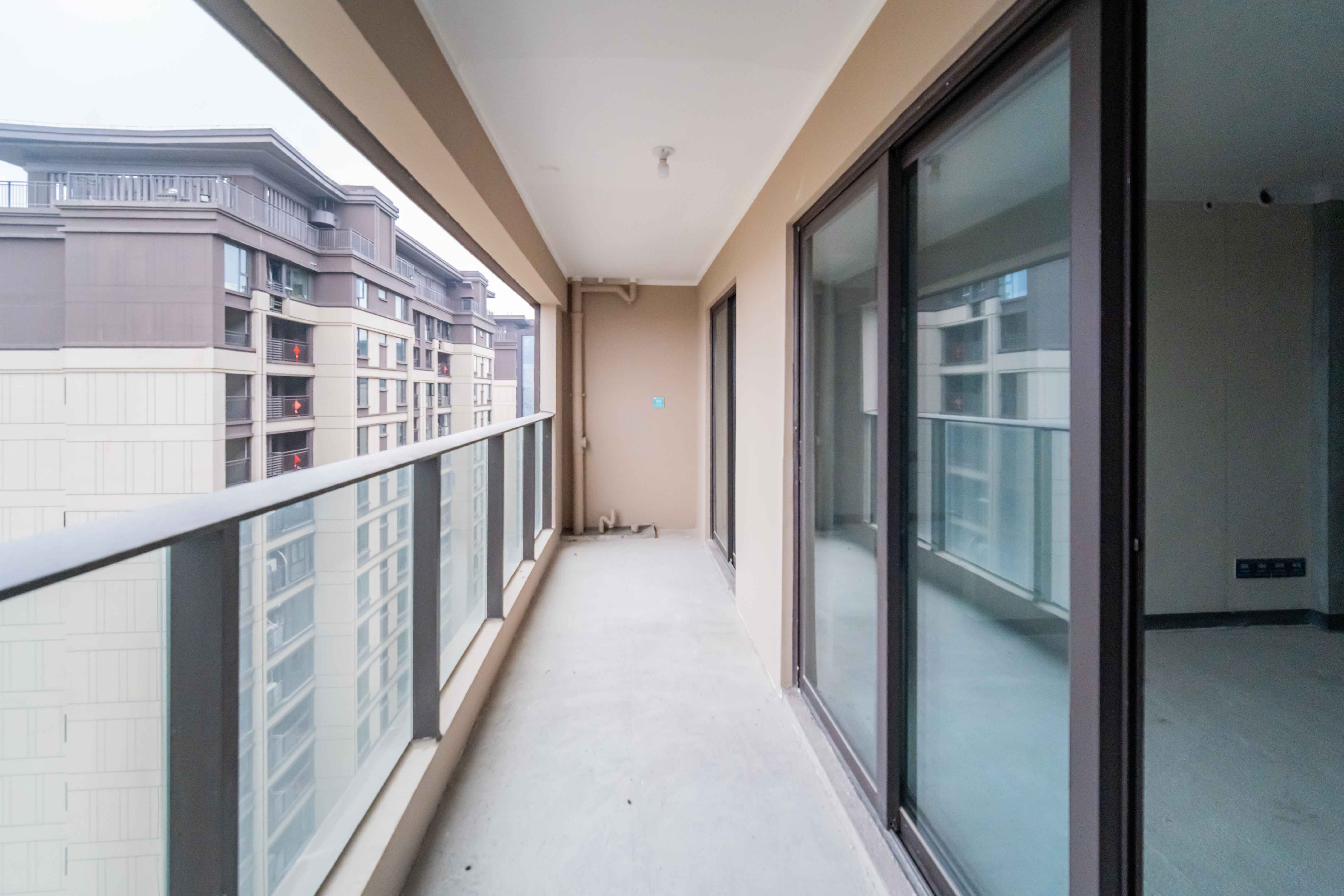 建发玖洲和玺  4室2厅2卫    142.0万其他