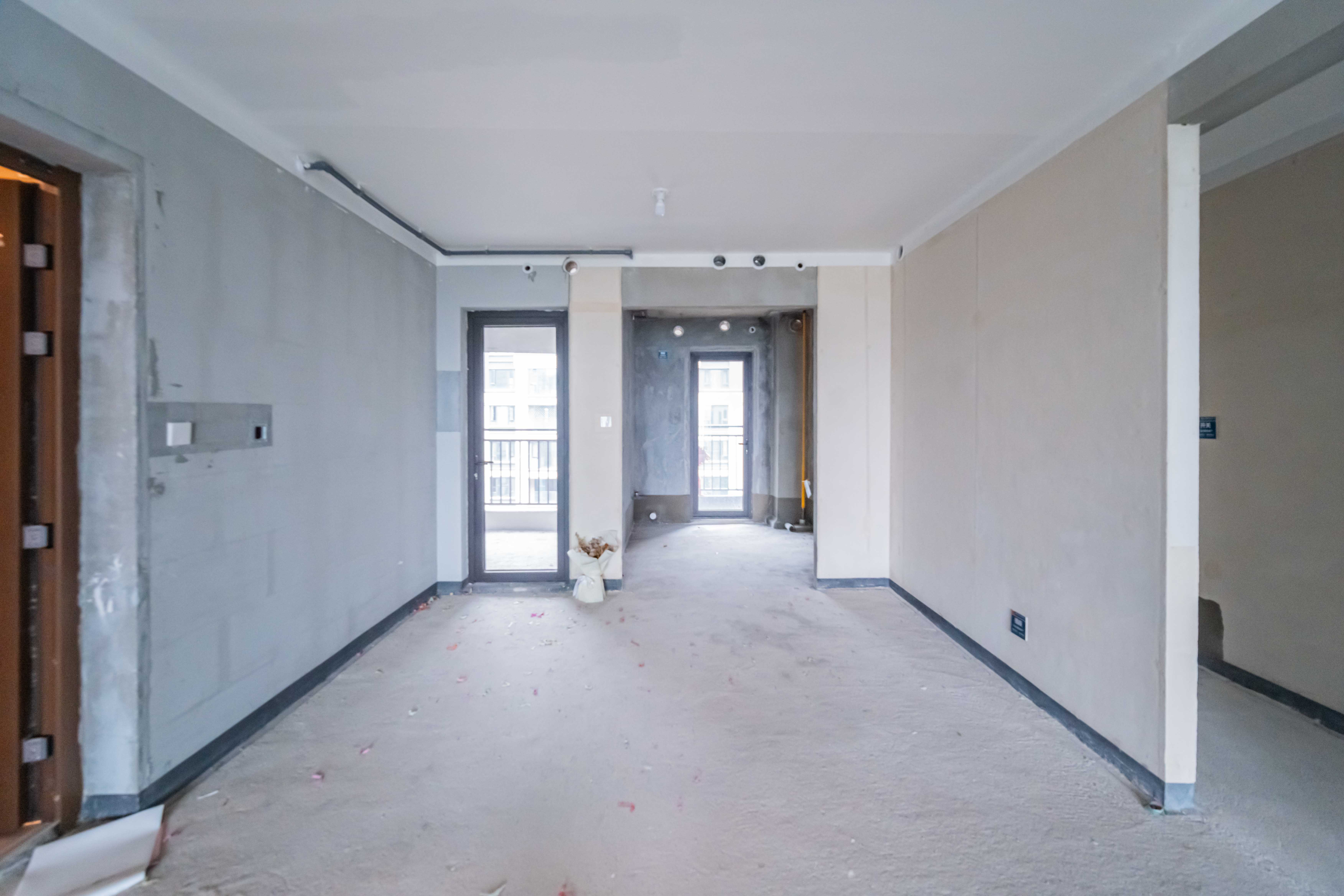 建发玖洲和玺  4室2厅2卫    142.0万其他