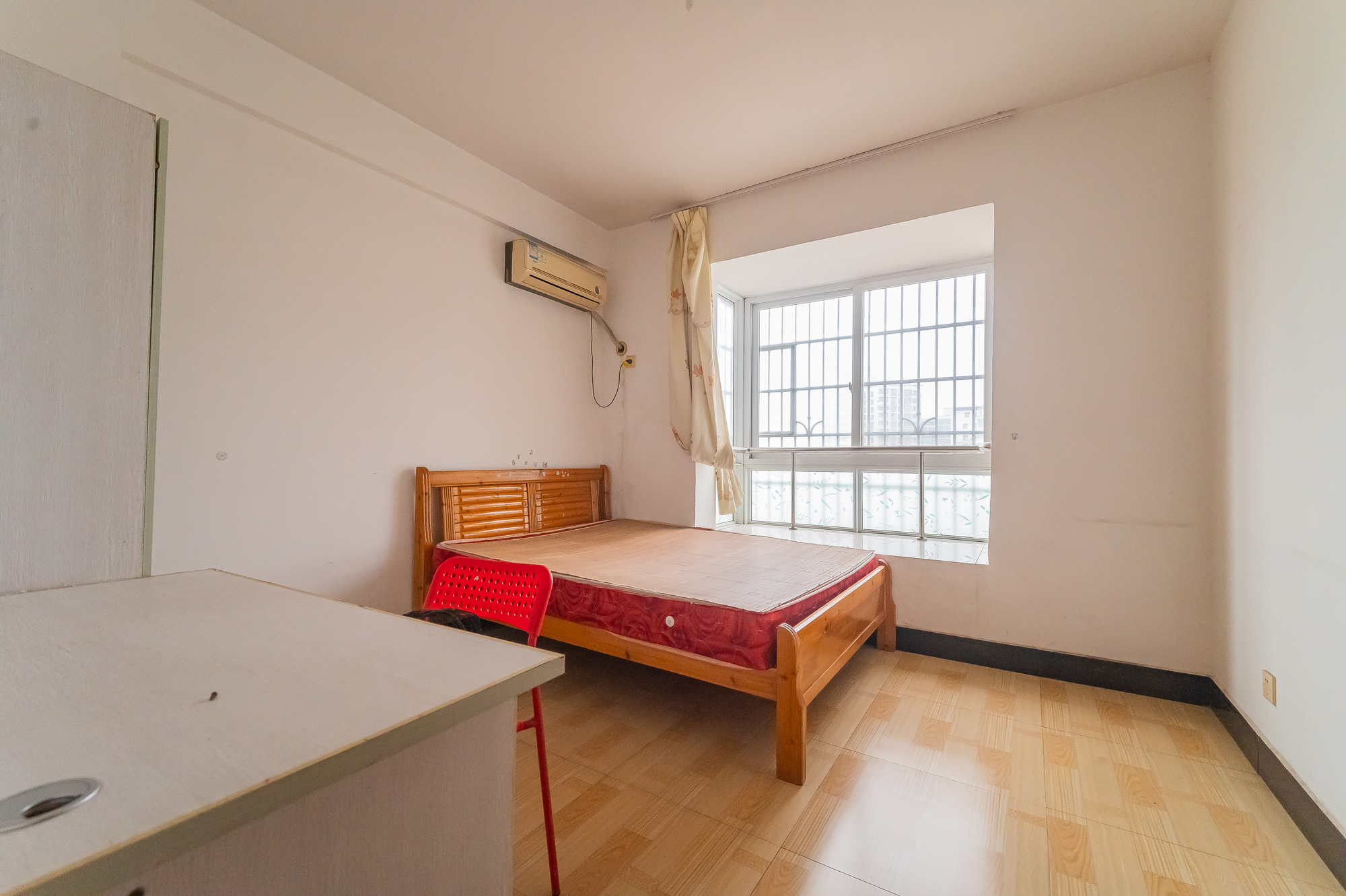 星沙教师公寓  3室2厅2卫    69.8万 星沙教师公寓  3室2厅2卫    69.8万卧室