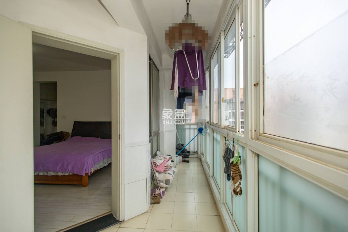 阳光丽景 4室2厅2卫 92.8万 阳光丽景 4室2厅2卫 92.8万阳台