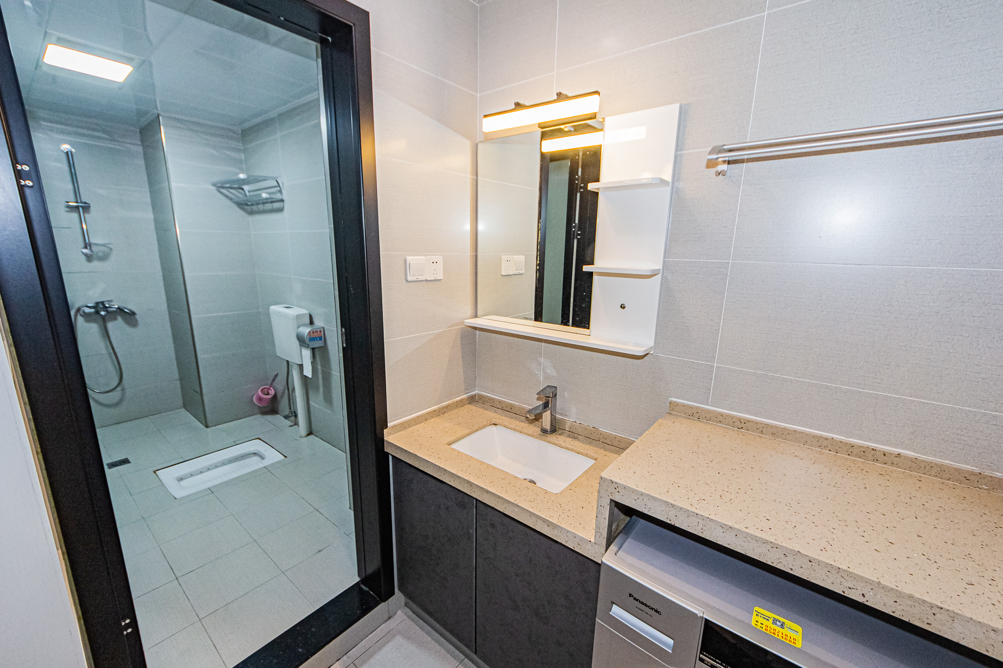 北辰三角洲E4区  2室1厅1卫    113.5万 北辰三角洲E4区  2室1厅1卫    113.5万卫生间