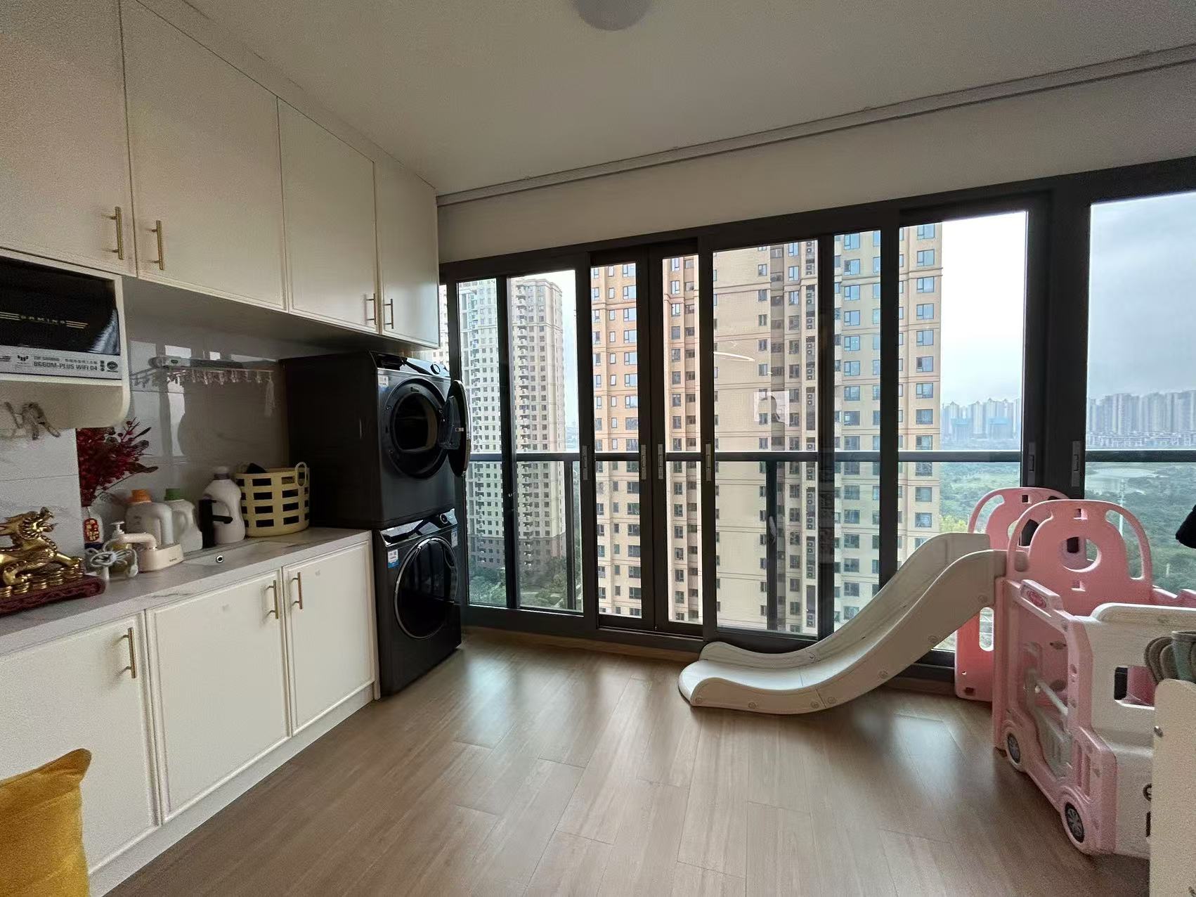 晋合湘水湾六期  3室2厅1卫    100.0万 晋合湘水湾六期  3室2厅1卫    100.0万室内图