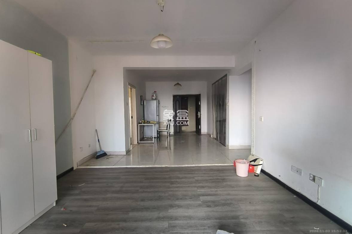 光明E城 2室2厅1卫 2000.0元/月 光明E城 2室2厅1卫 2000.0元/月室内图