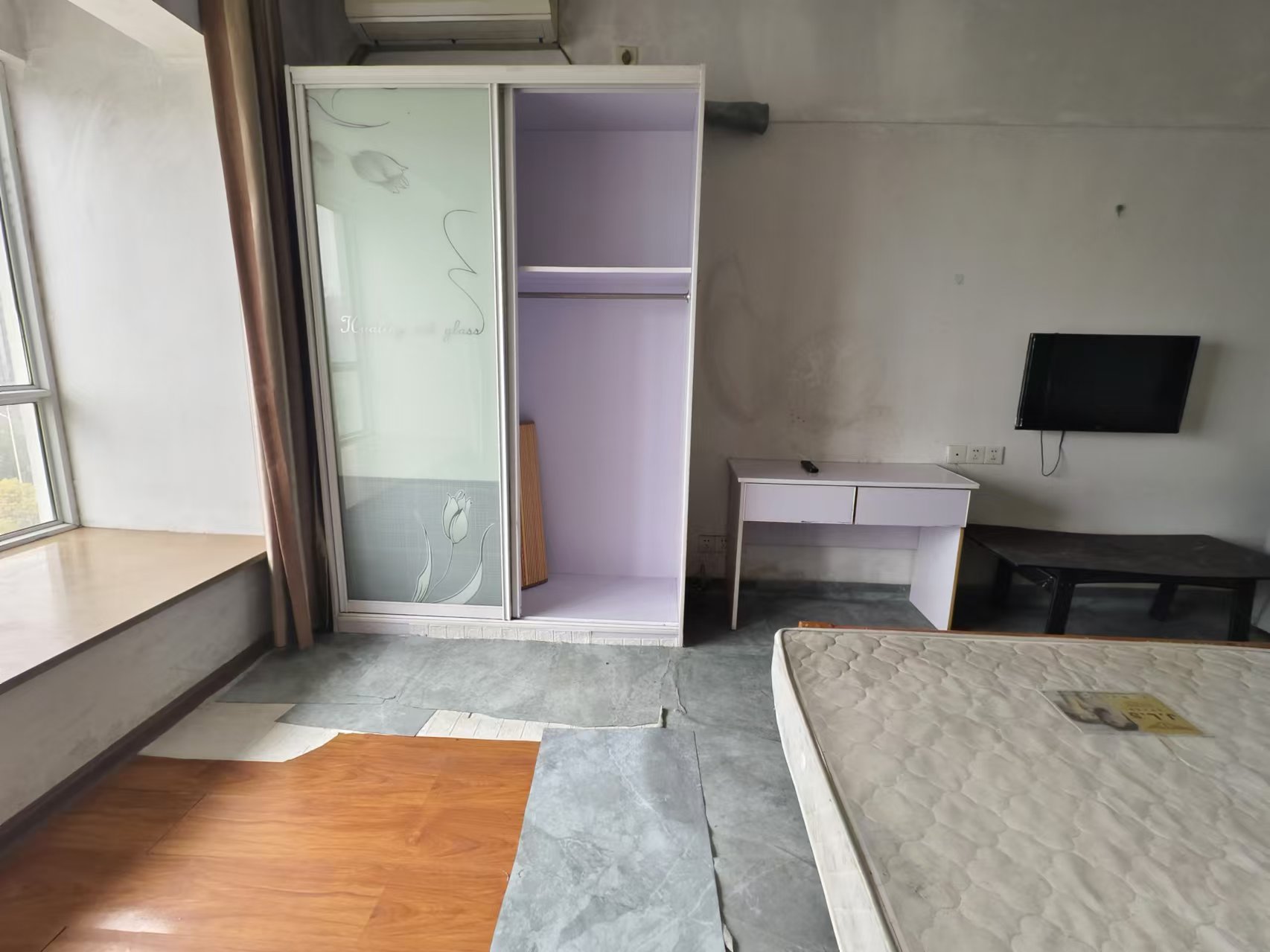 梓湖东城  1室1厅1卫    12.8万 梓湖东城  1室1厅1卫    12.8万室内图