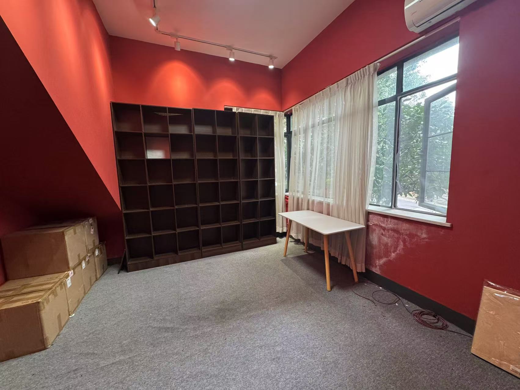 藏珑湖上国际花园 4室2厅2卫 6800.0元/月 藏珑湖上国际花园 4室2厅2卫 6800.0元/月室内图