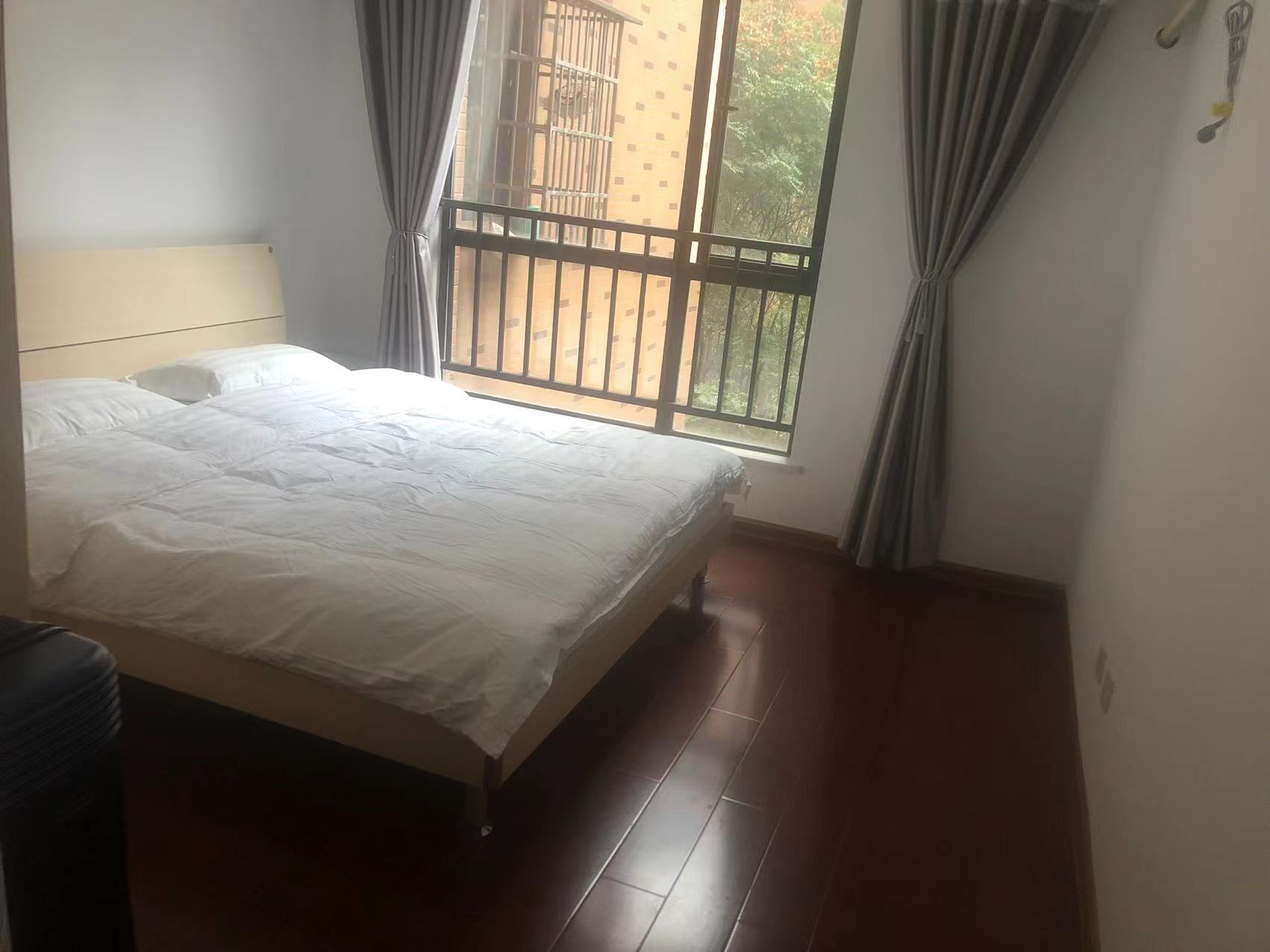 翡翠云天 3室2厅2卫 2500.0元/月 翡翠云天 3室2厅2卫 2500.0元/月室内图